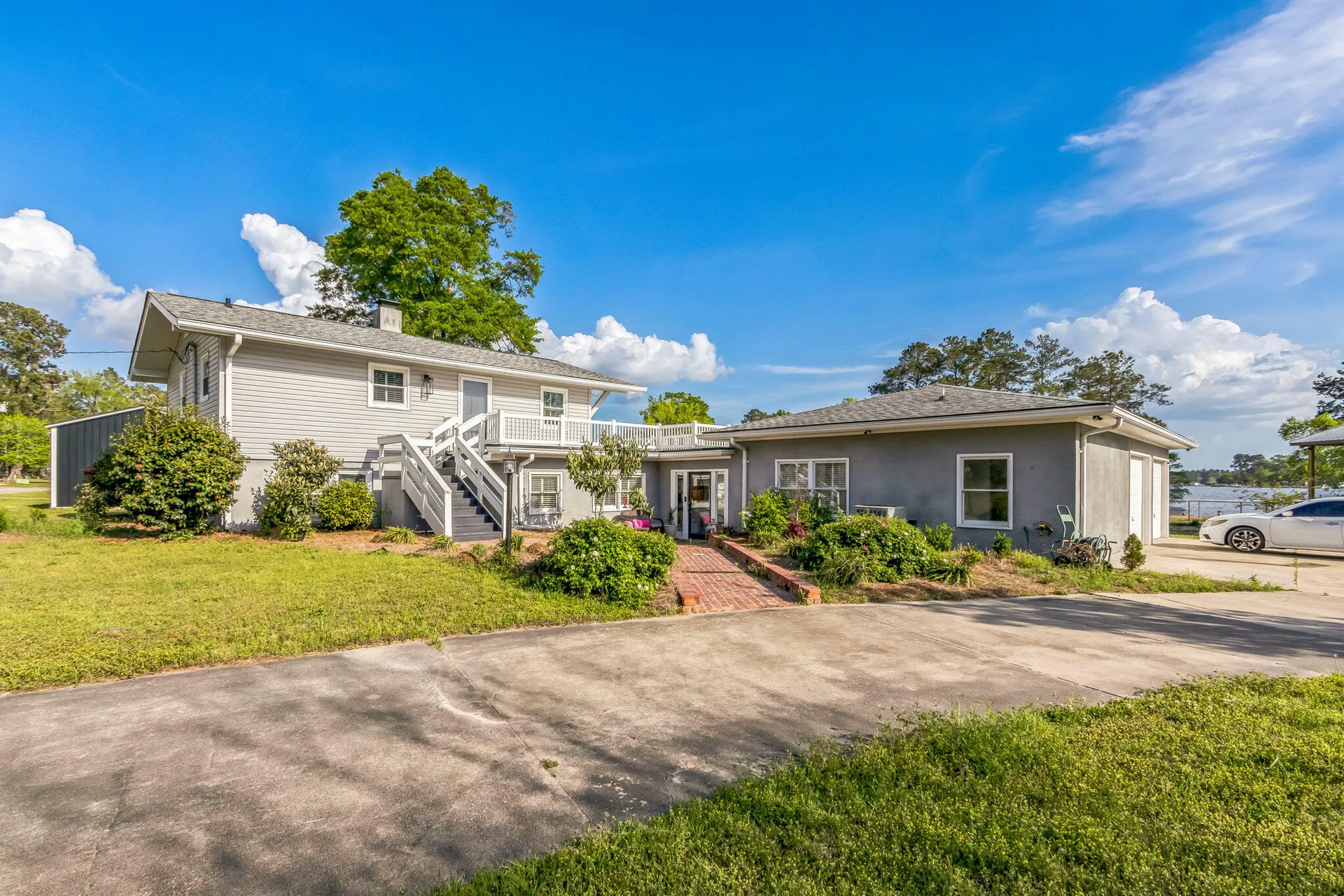 White Oak II, Manning Community