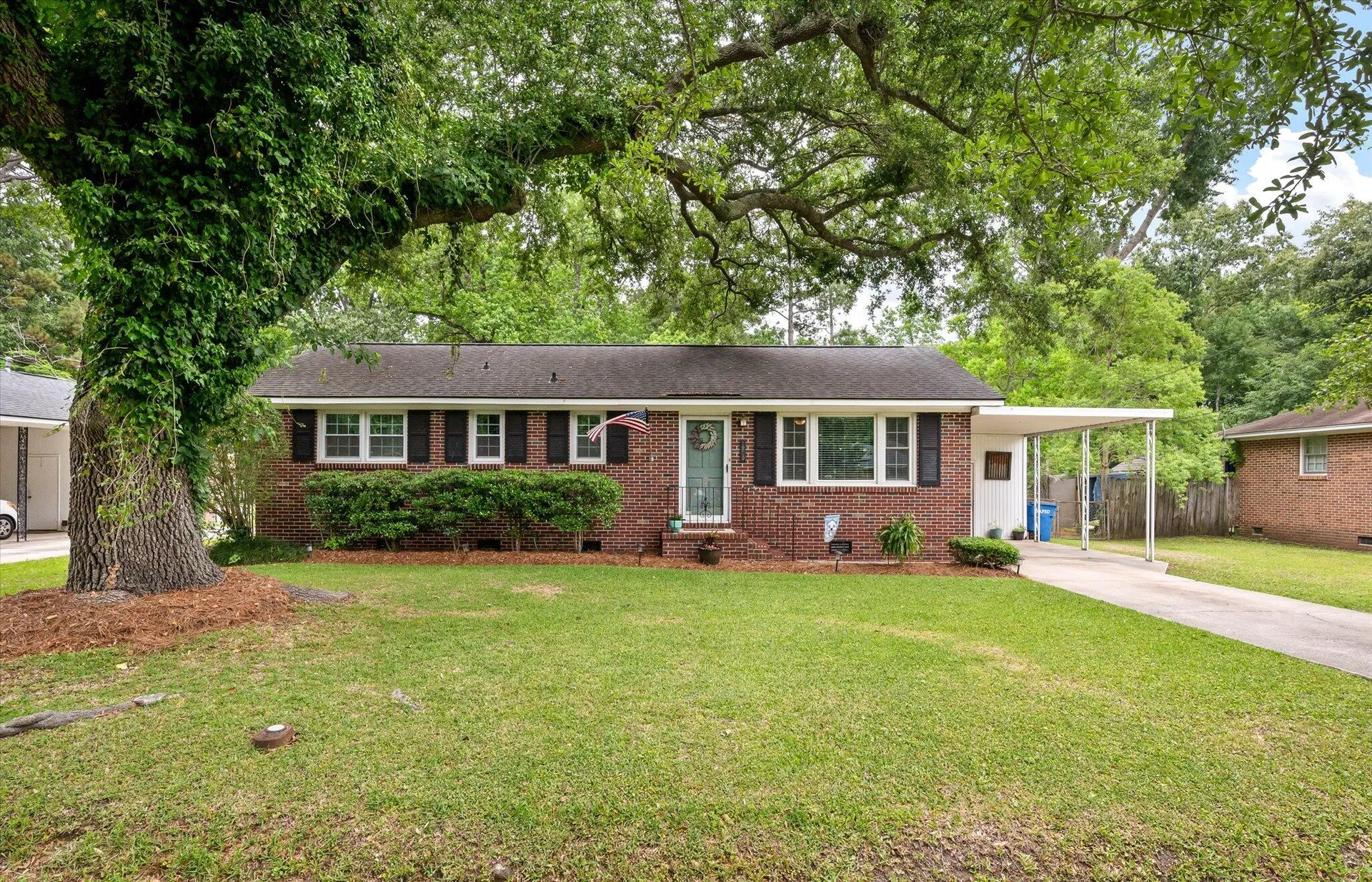 Property image 2 at 2220 Pinehurst Avenue, Charleston, SC 29414