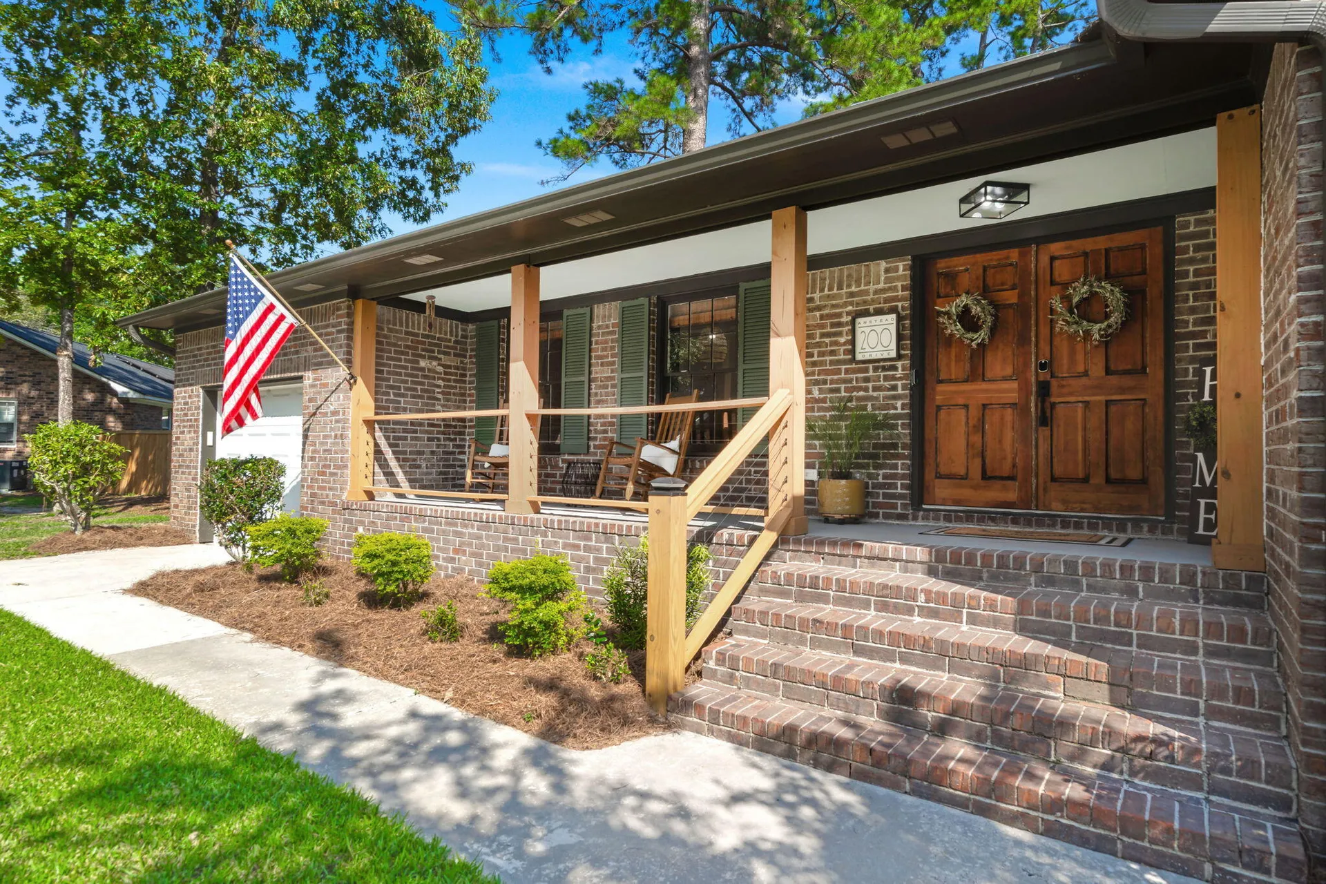 Briarwood, Summerville Community