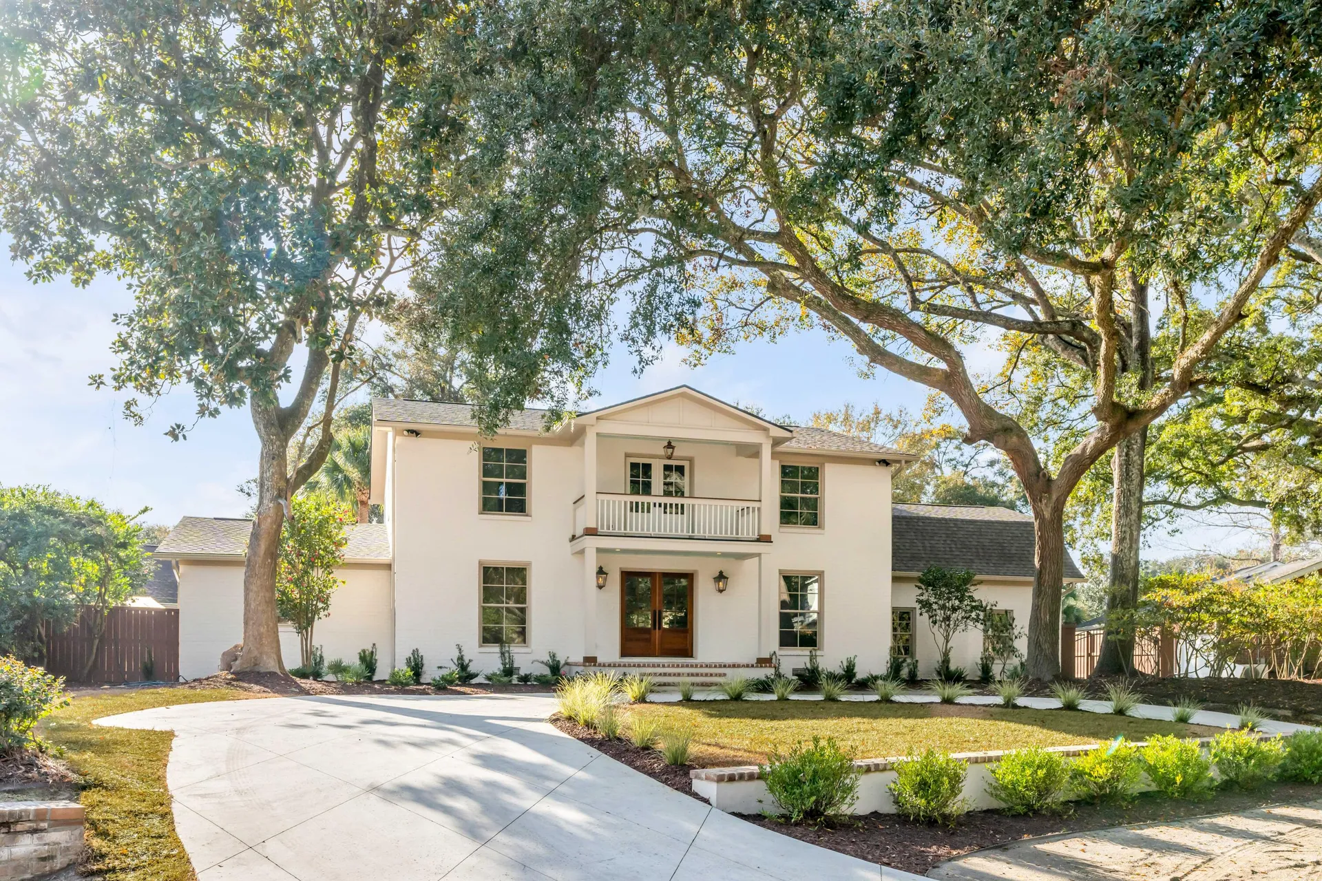 Property image 2 at 19 Ponce De Leon Avenue, Charleston, SC 29407