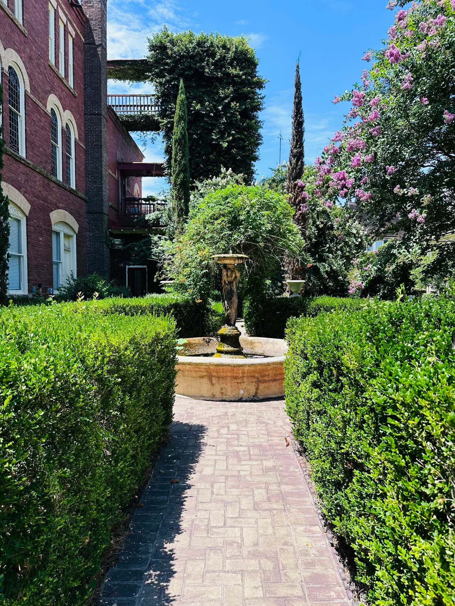 Property image 2 at 309 Meeting Street 19, Charleston, SC 29401