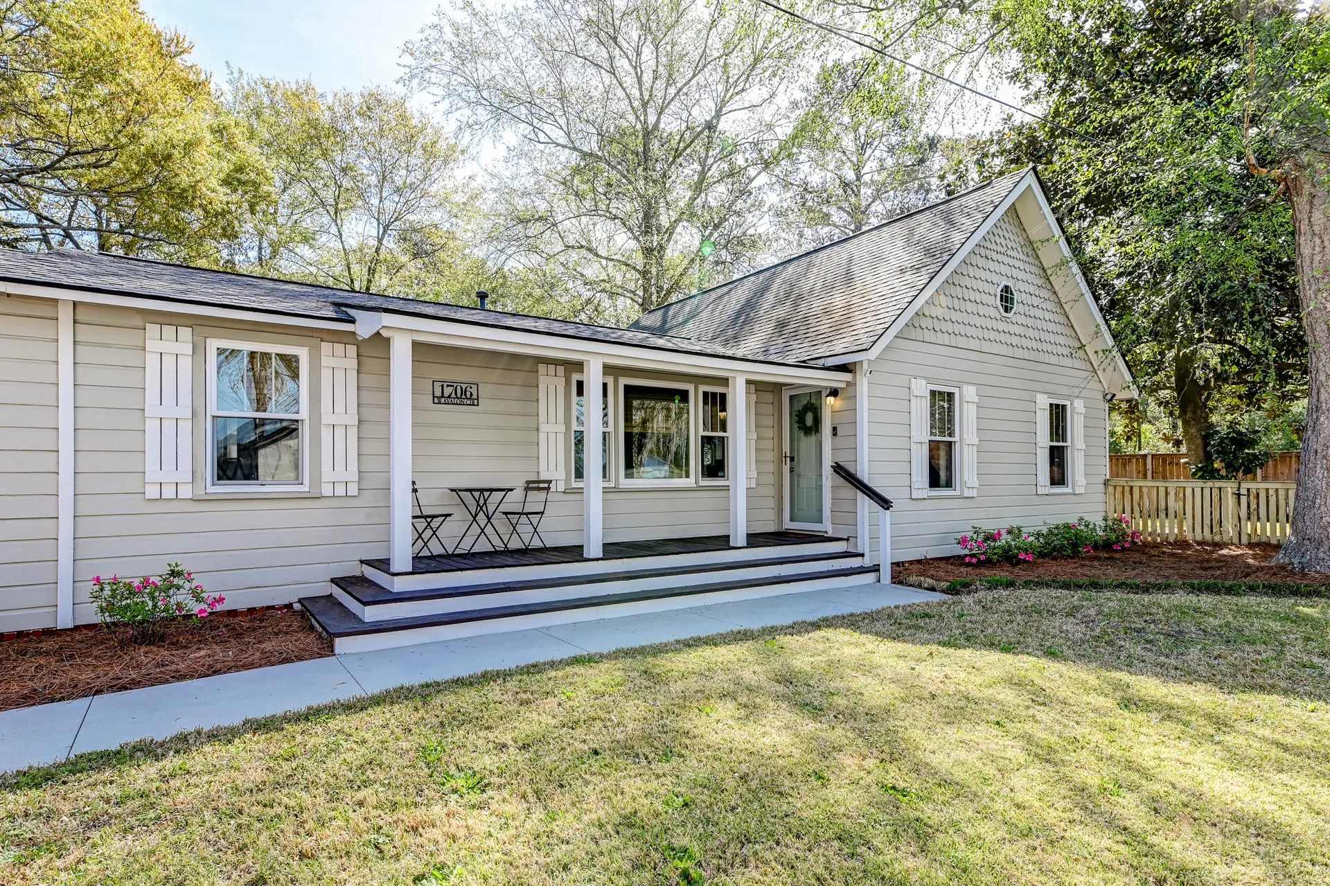 Orange Grove Estates, Charleston Community