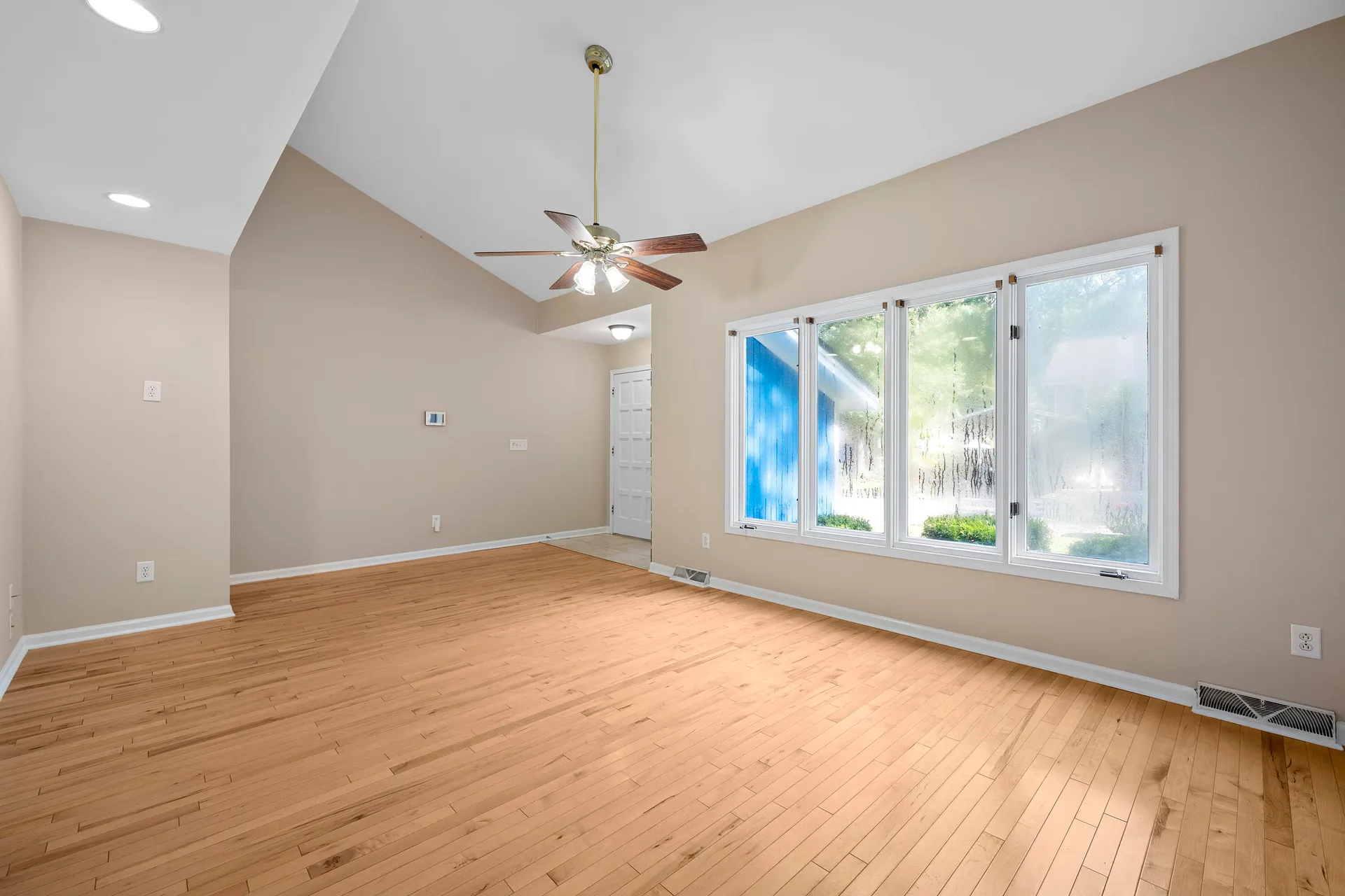 Property image 5 at 106 Scottswood Drive, North Charleston, SC 29418