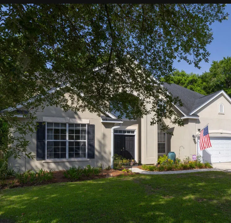 Village Green, Charleston Community