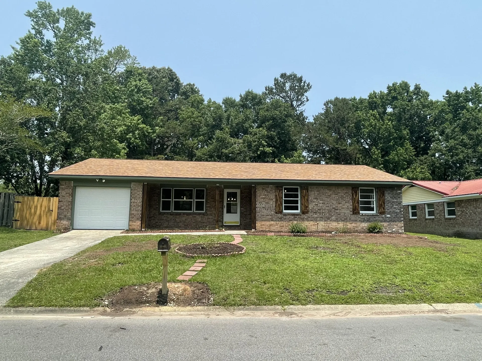 Willowbrook, Goose Creek Community