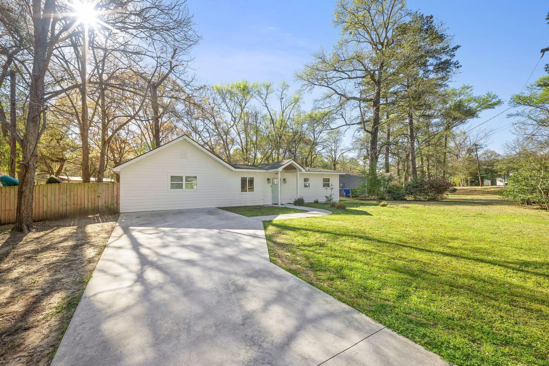 Property image 2 at 914 King Richard Drive, Charleston, SC 29407