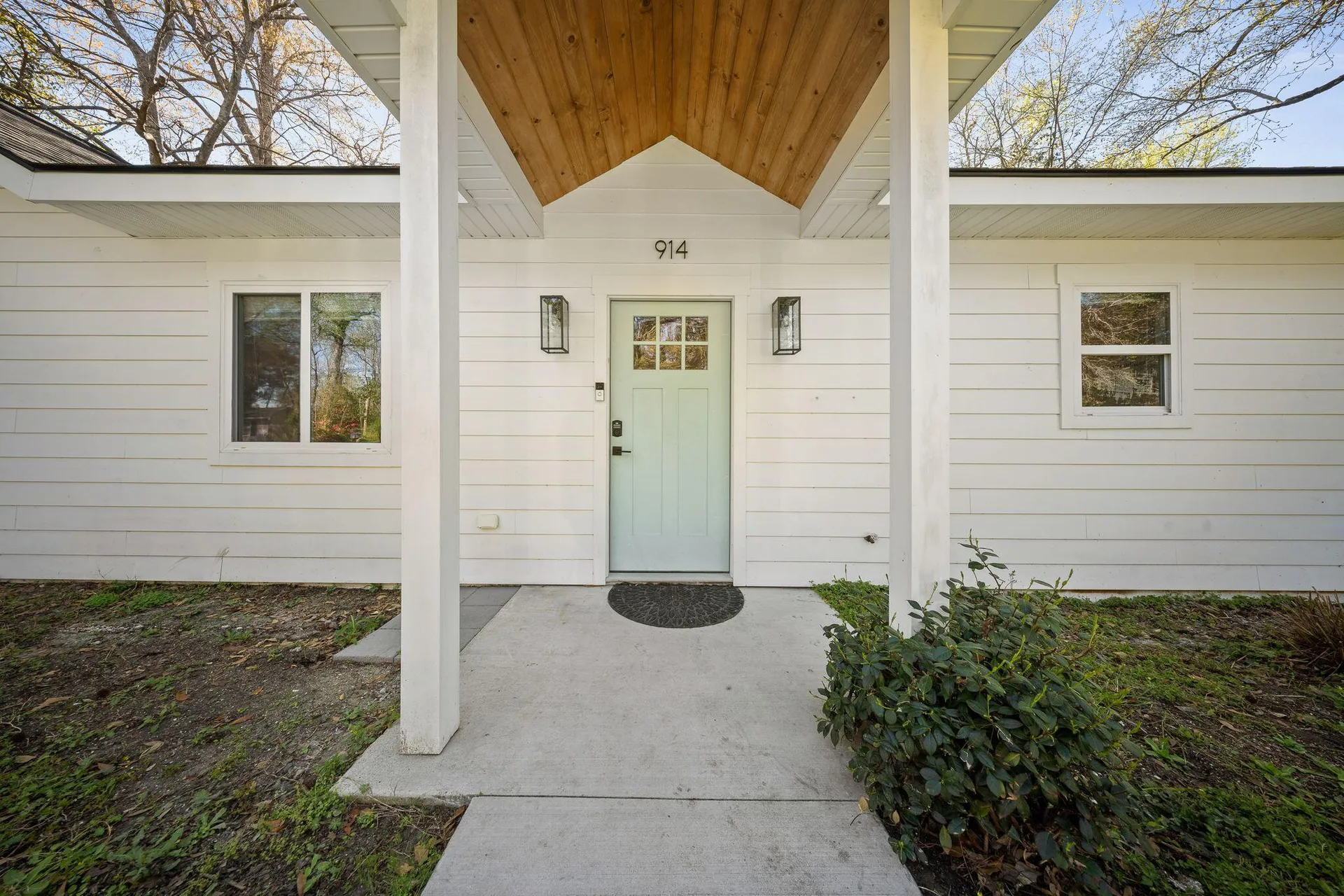 Property image 3 at 914 King Richard Drive, Charleston, SC 29407