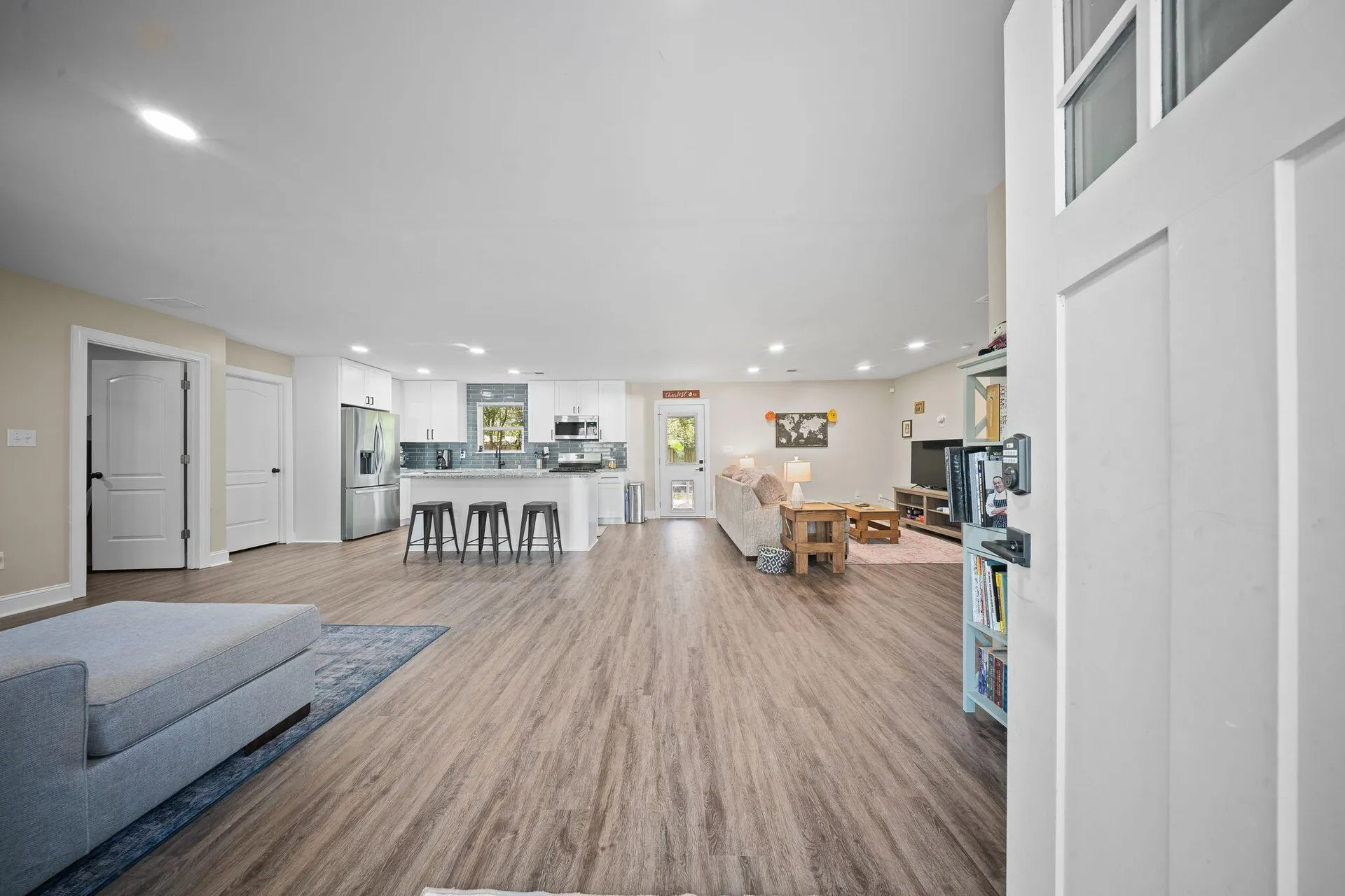 Property image 4 at 914 King Richard Drive, Charleston, SC 29407