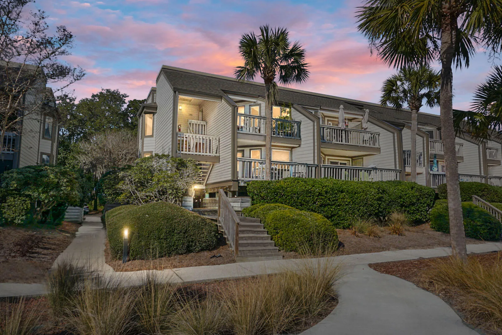 1625 Live Oak Park