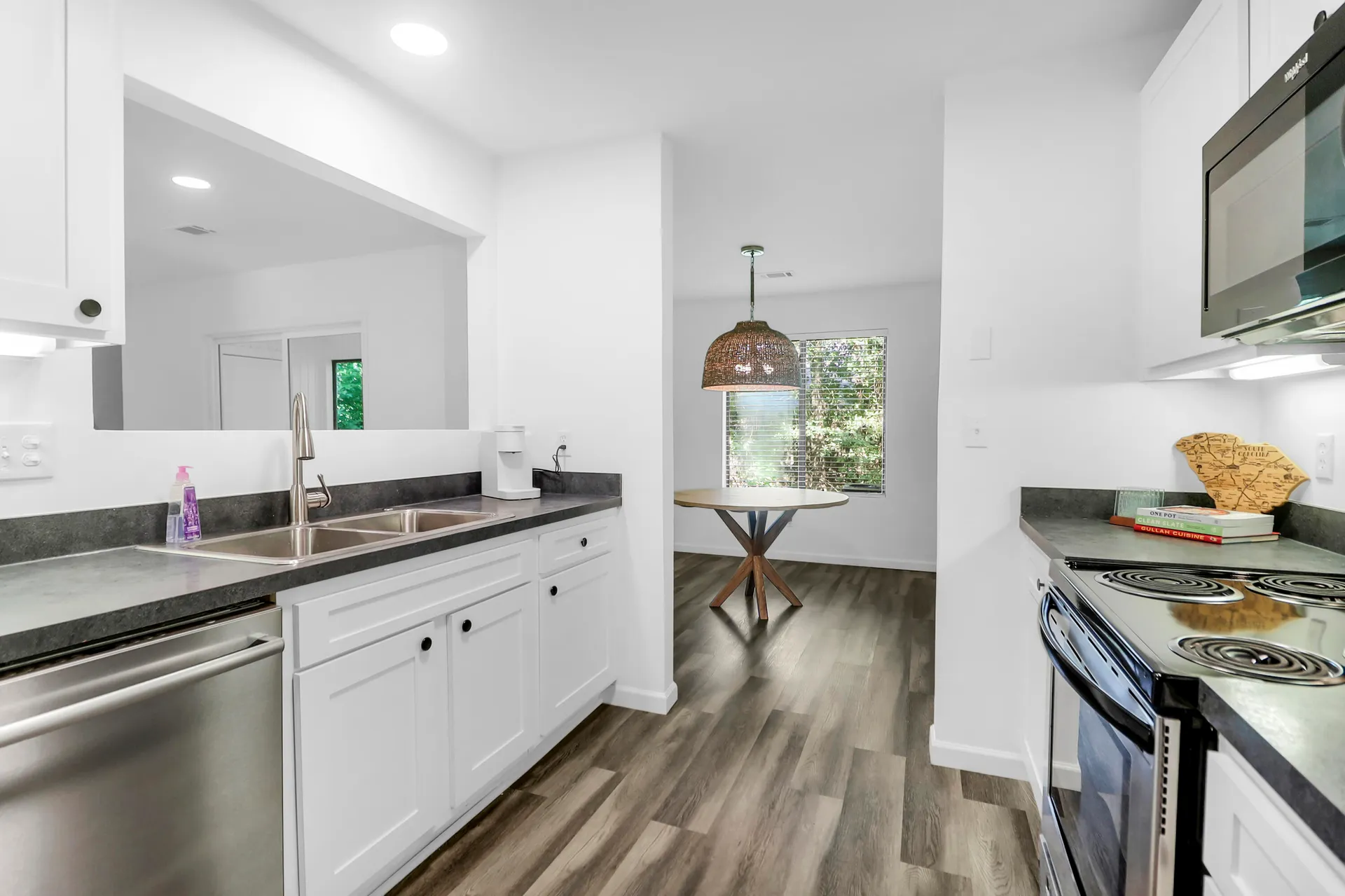 Greenslake Condominiums, Goose Creek Community