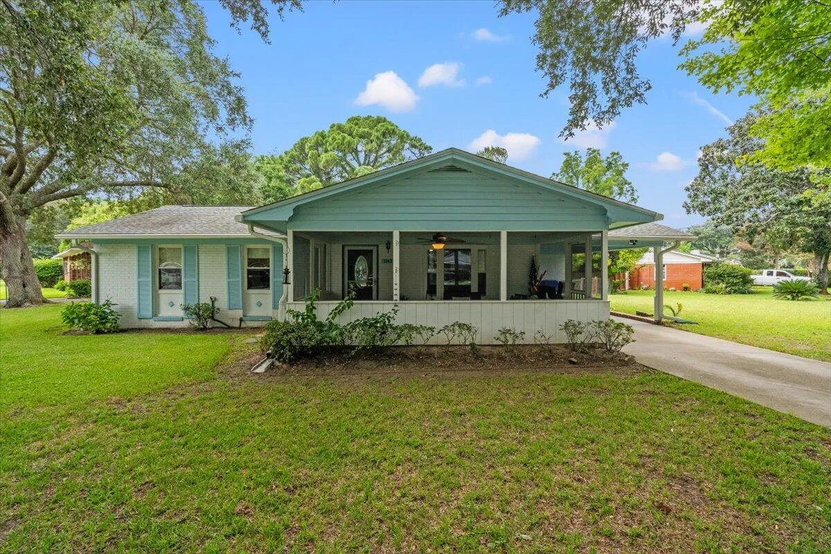 Property image 3 at 1147 Lighthouse Boulevard, Charleston, SC 29412