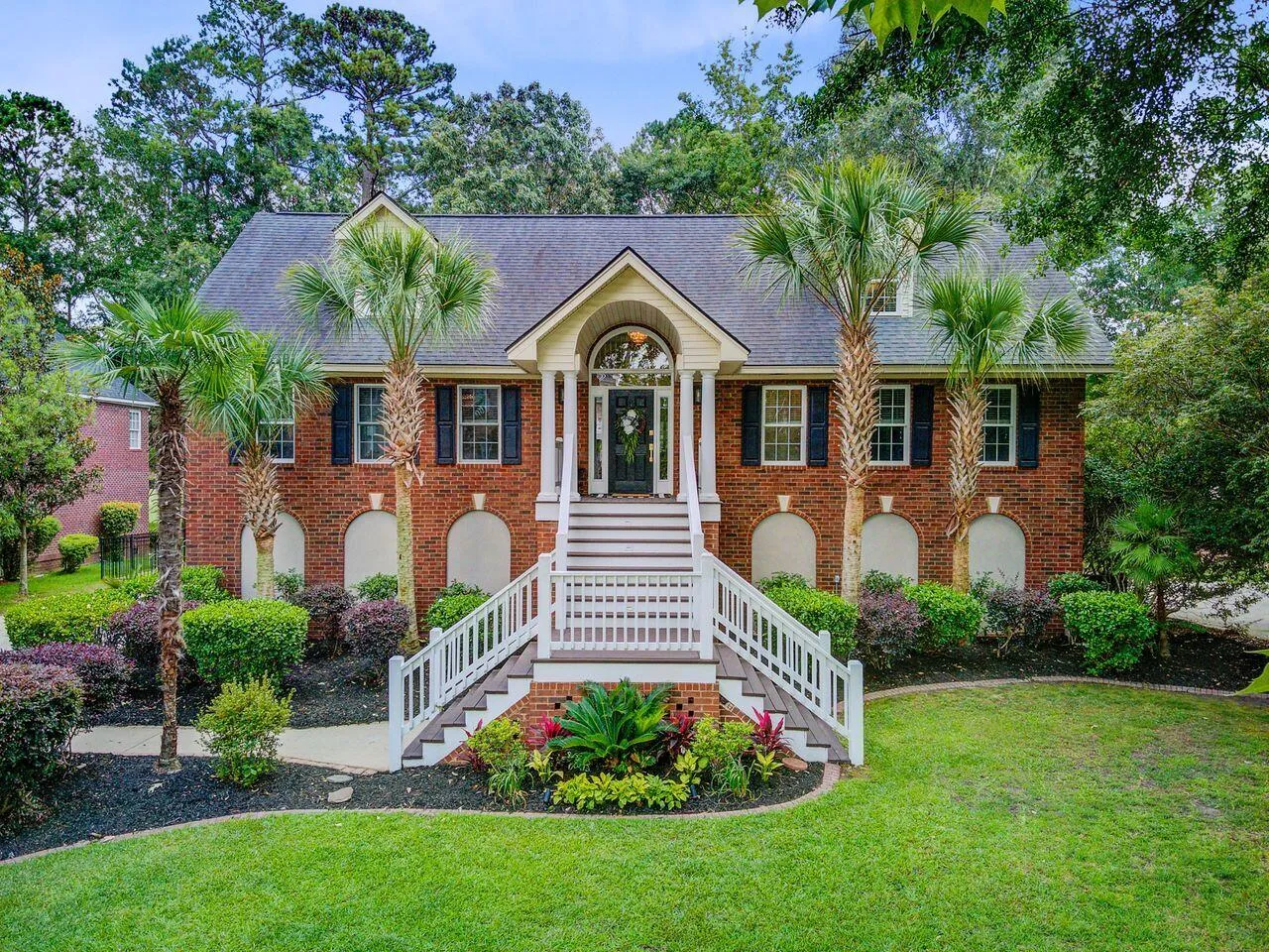 Coosaw Creek Country Club, Charleston Community