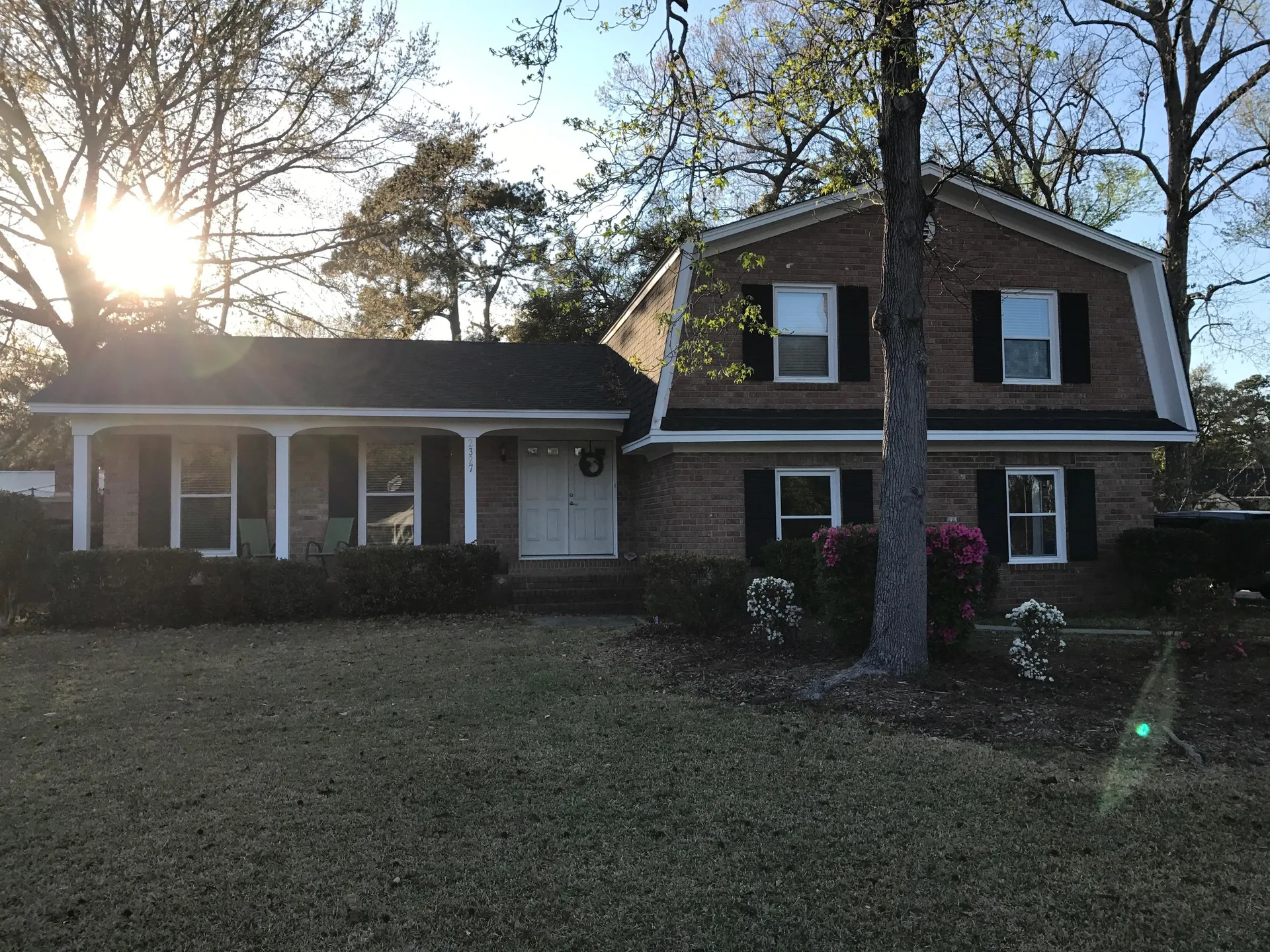2327 W Palmer Drive