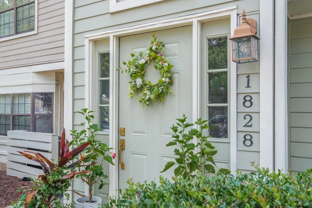 Montclair, Mount Pleasant Community