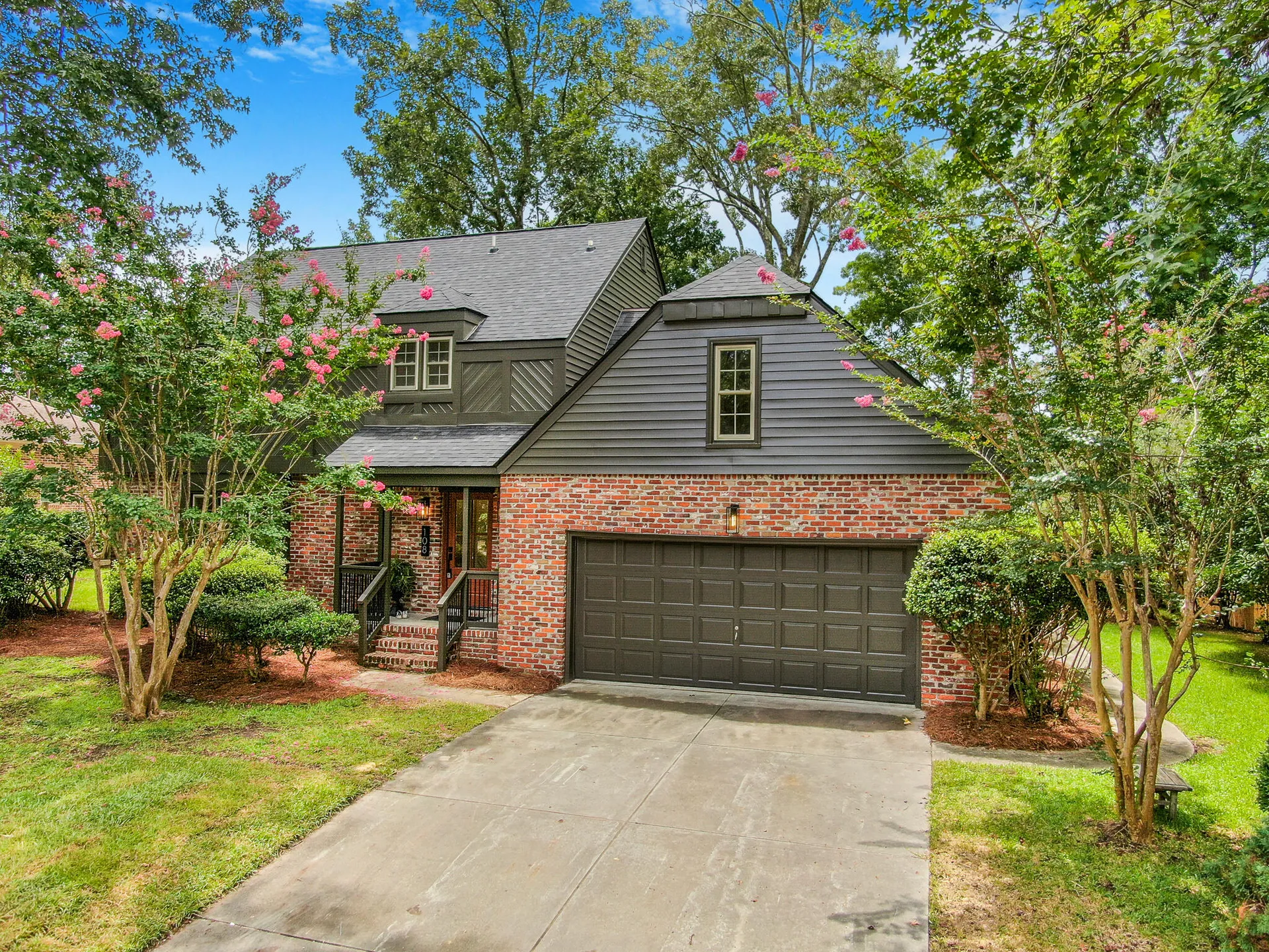Ashborough, Summerville Community