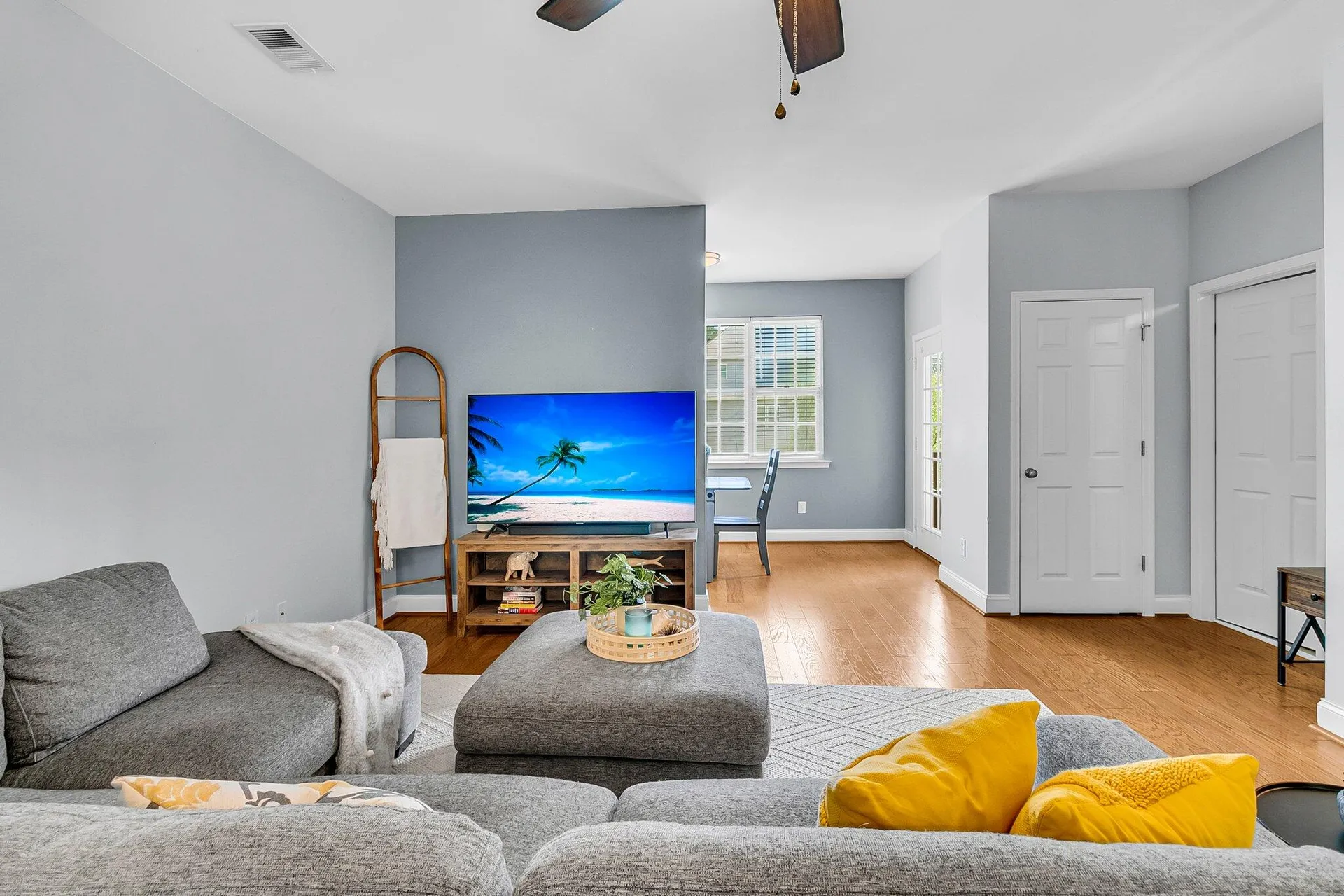 Property image 4 at 4060 Hartland Street, Charleston, SC 29414