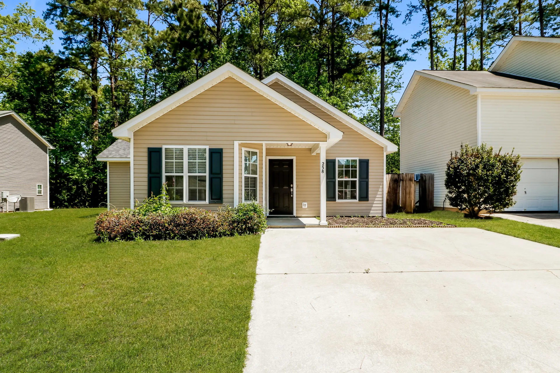 Bradford Chase, Summerville Community