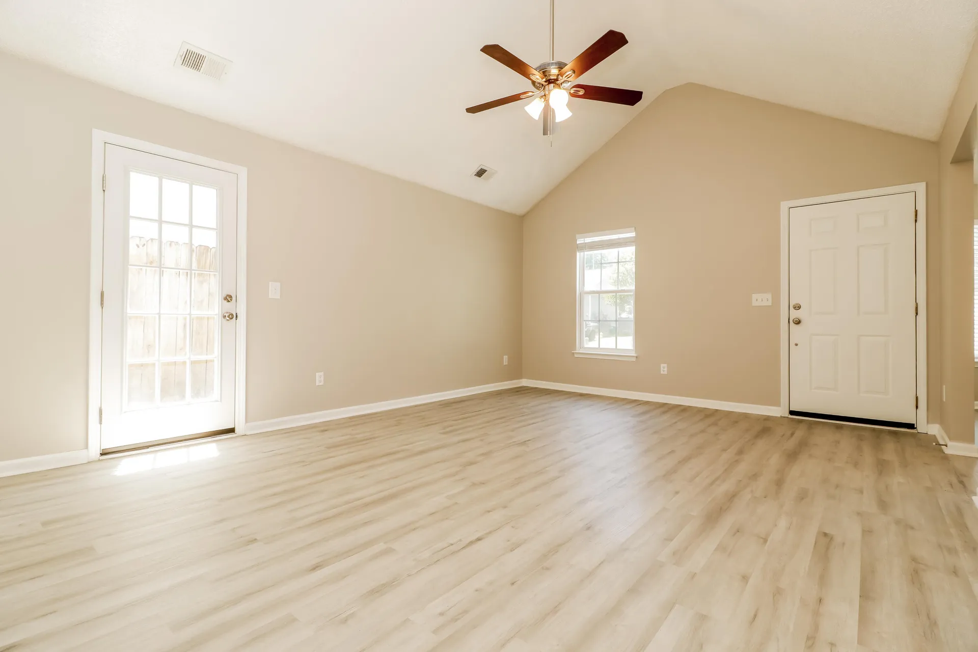 Property image 3 at 258 Trickle Drive, Summerville, SC 29483