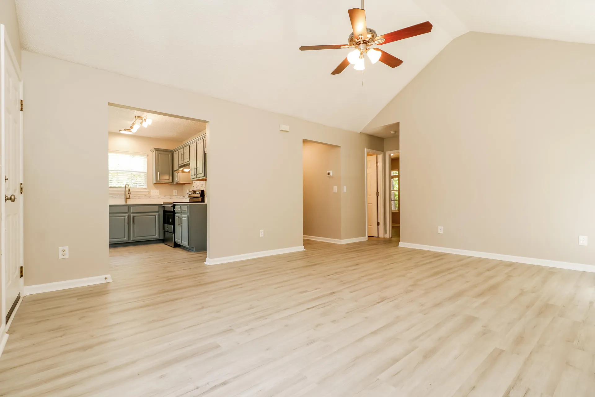 Property image 4 at 258 Trickle Drive, Summerville, SC 29483