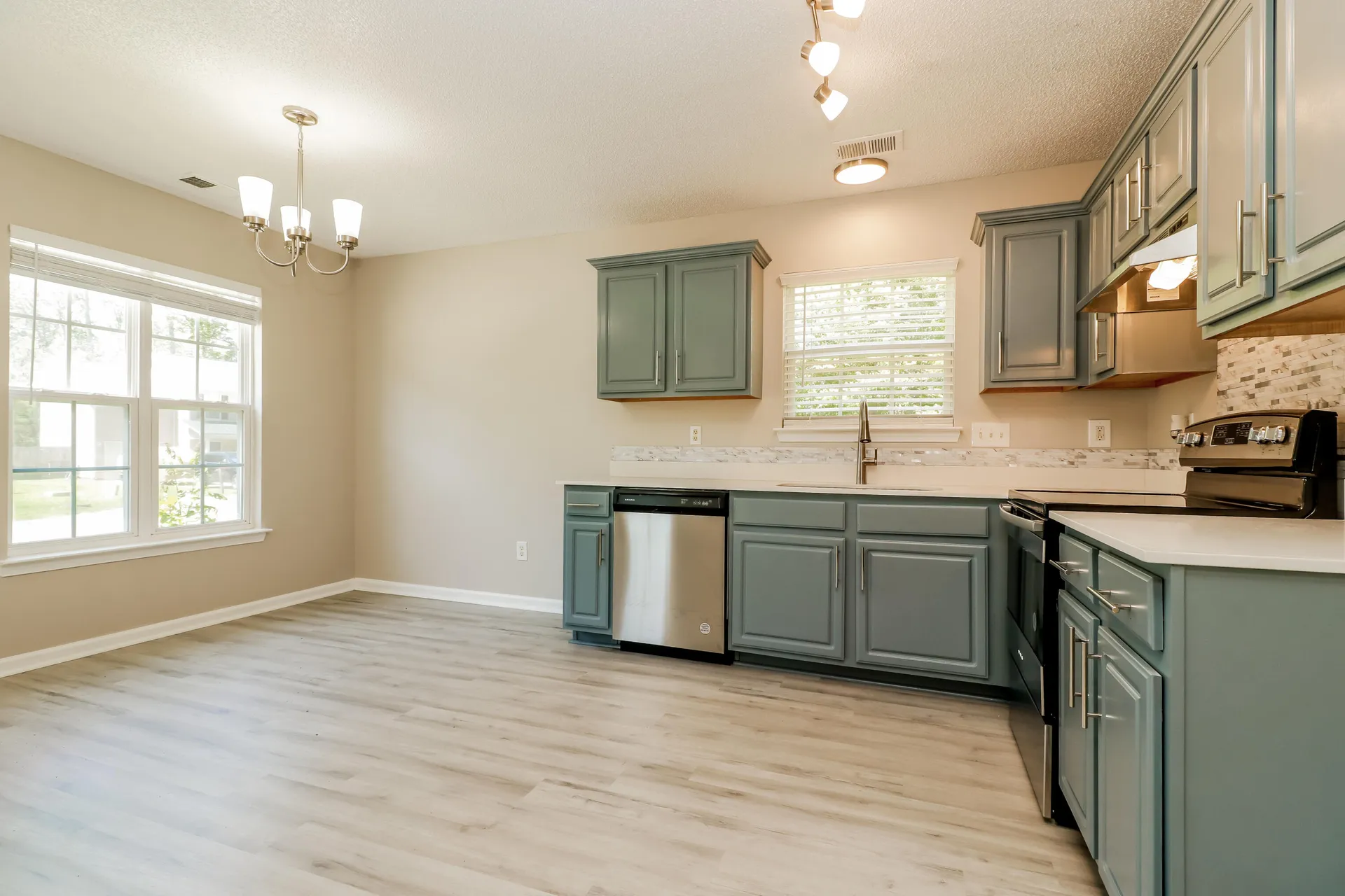 Property image 5 at 258 Trickle Drive, Summerville, SC 29483