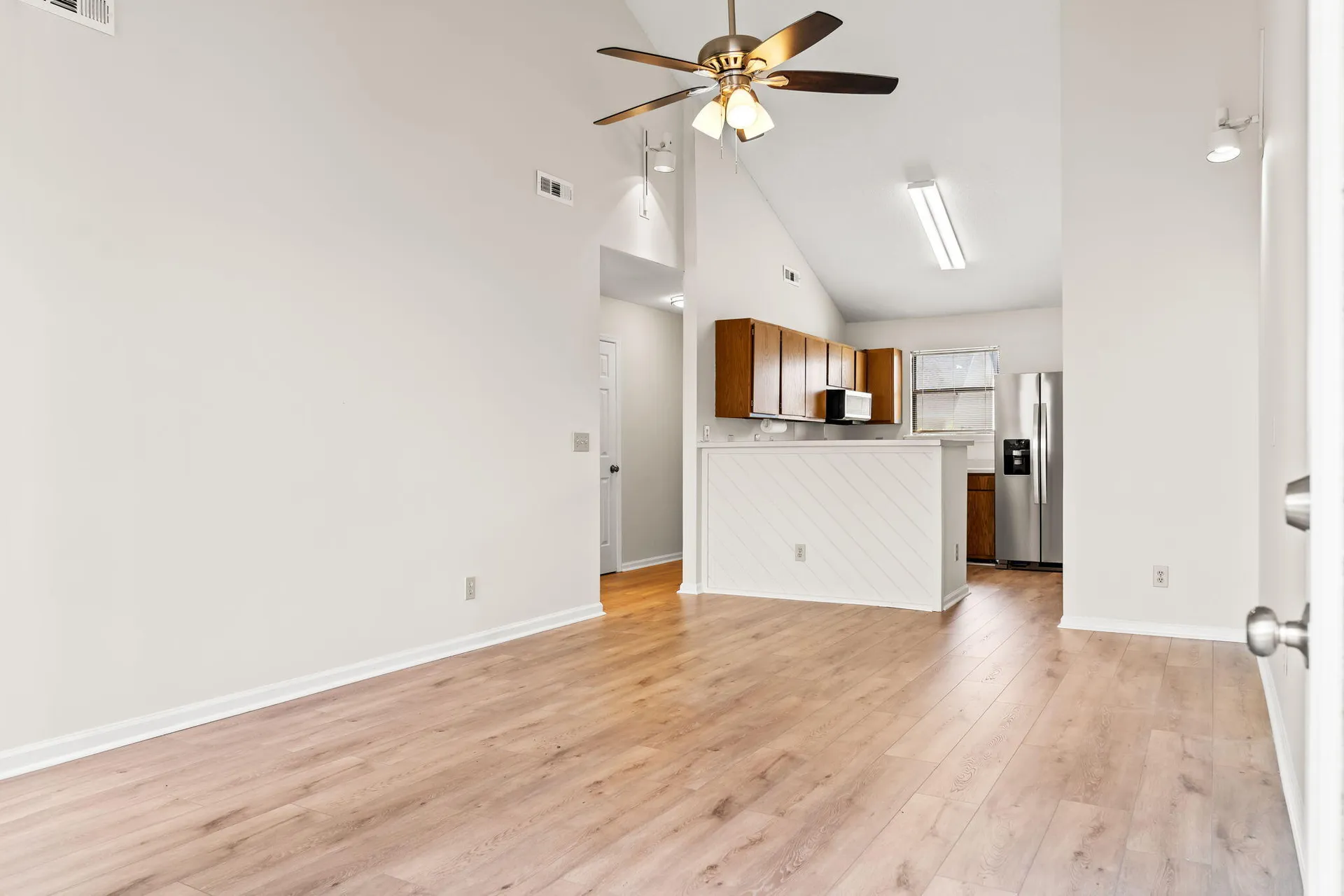 Property image 5 at 933 E Estates Boulevard C, Charleston, SC 29414