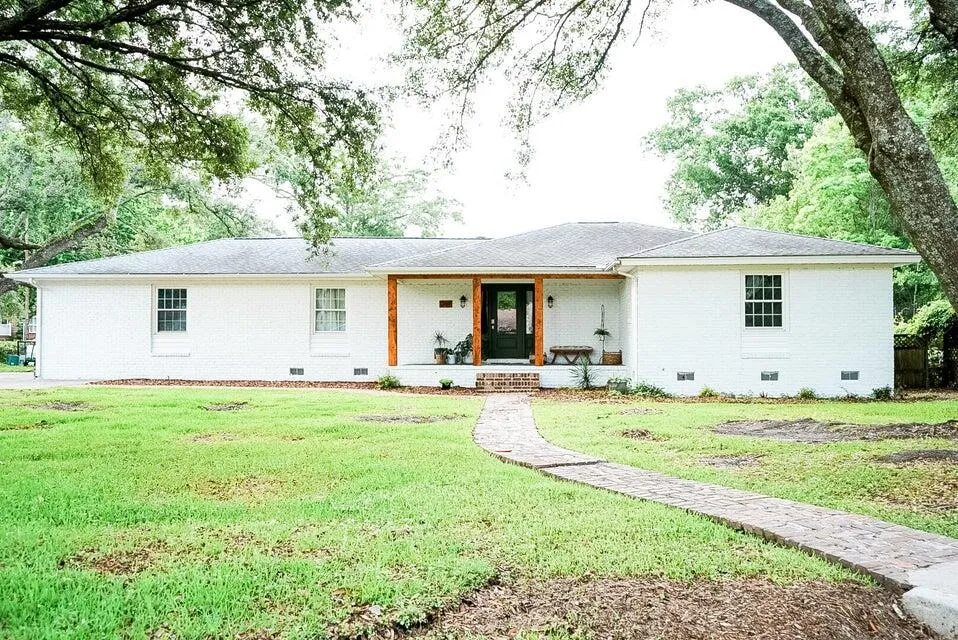 1149 Brookside Drive