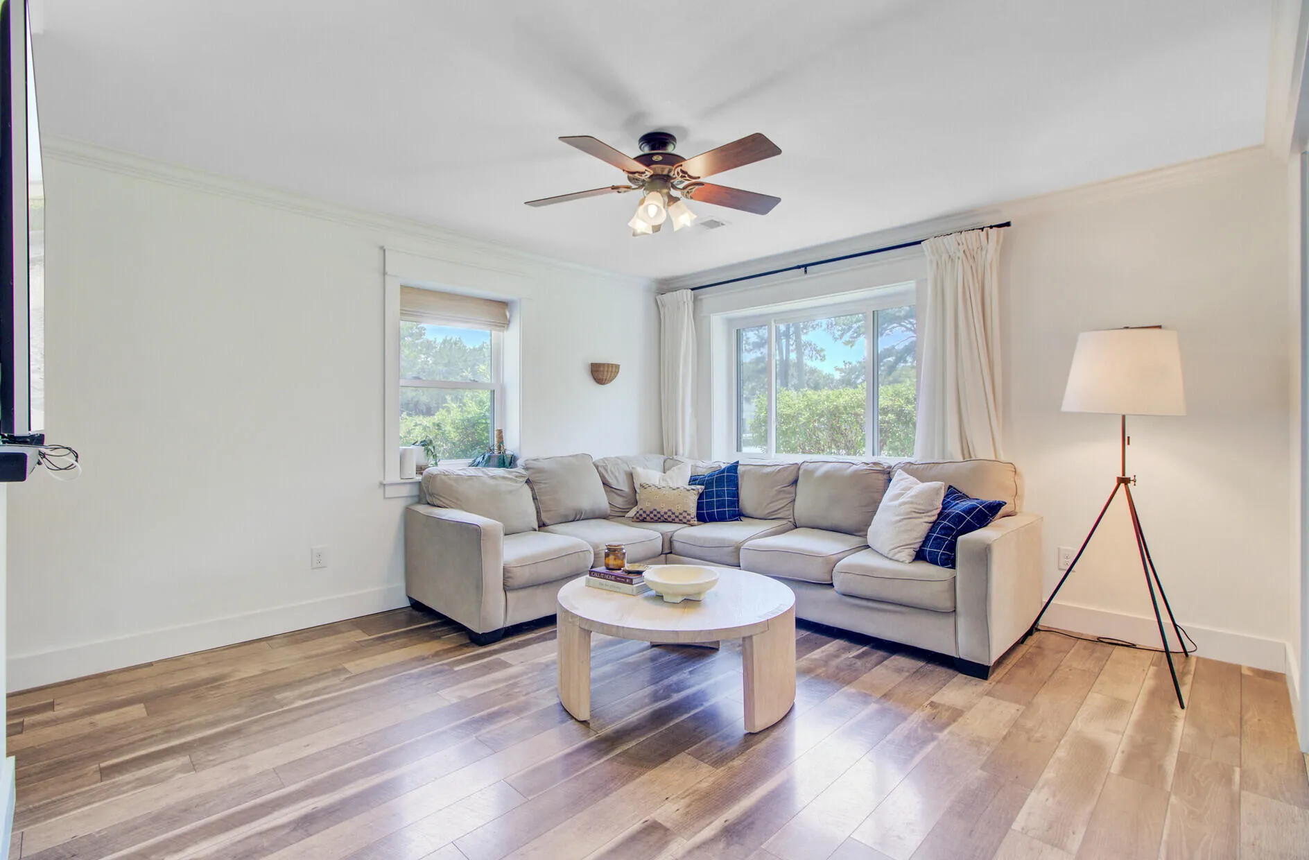 Property image 4 at 422 Geddes Avenue, Charleston, SC 29407