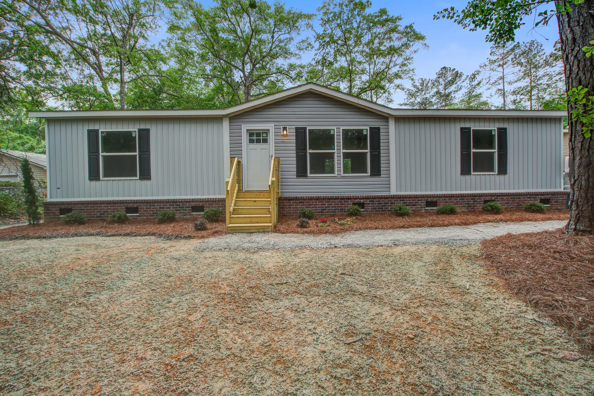 Chaparral, Summerville Community