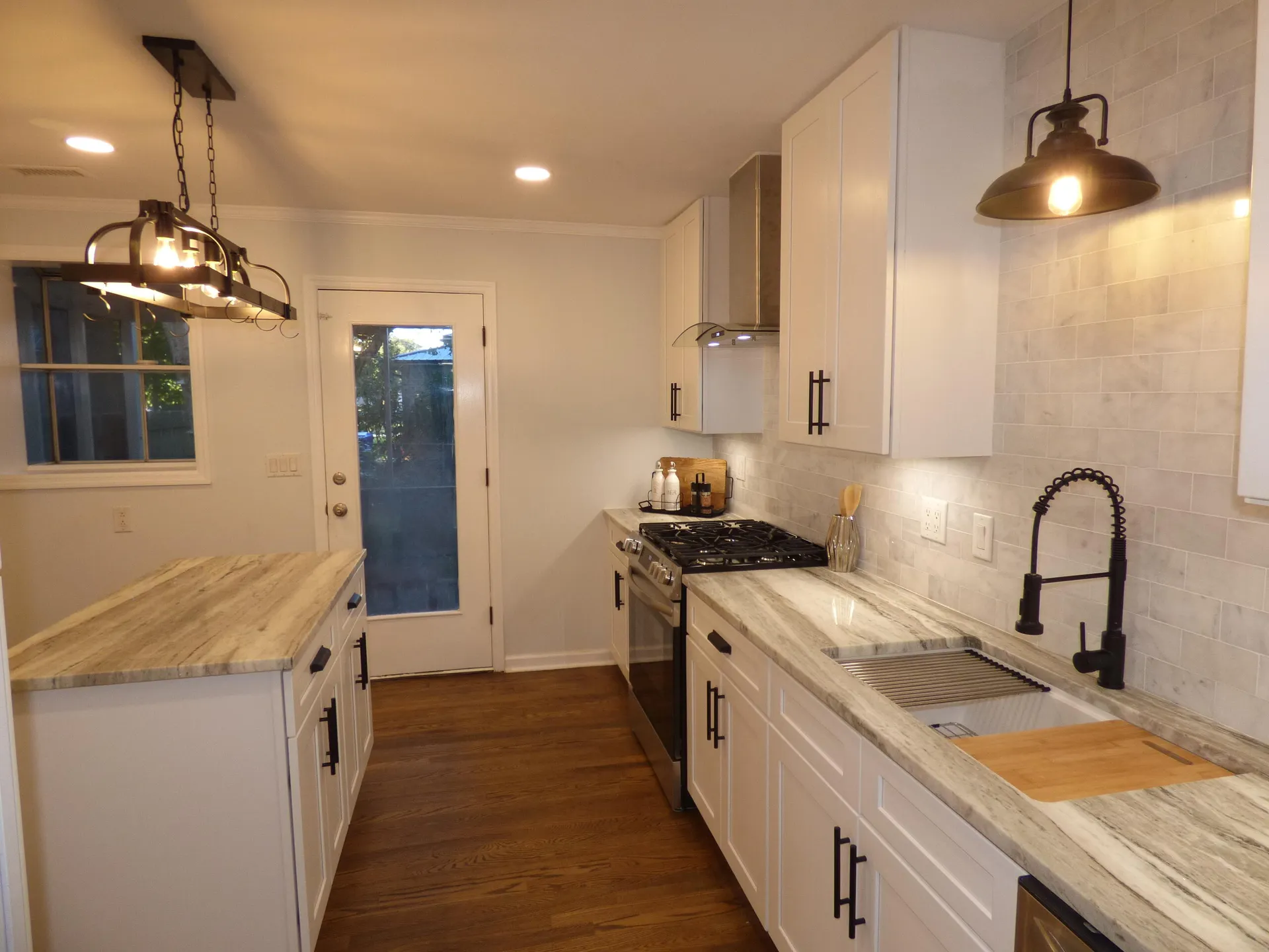 Property image 3 at 1278 S Lenevar Drive, Charleston, SC 29407