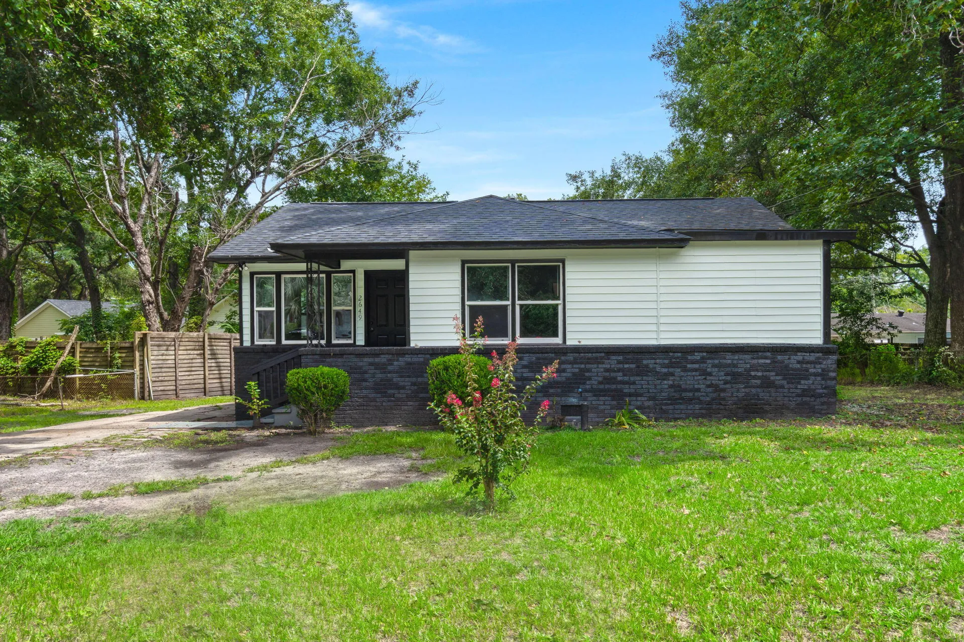 2649 Orchid Avenue