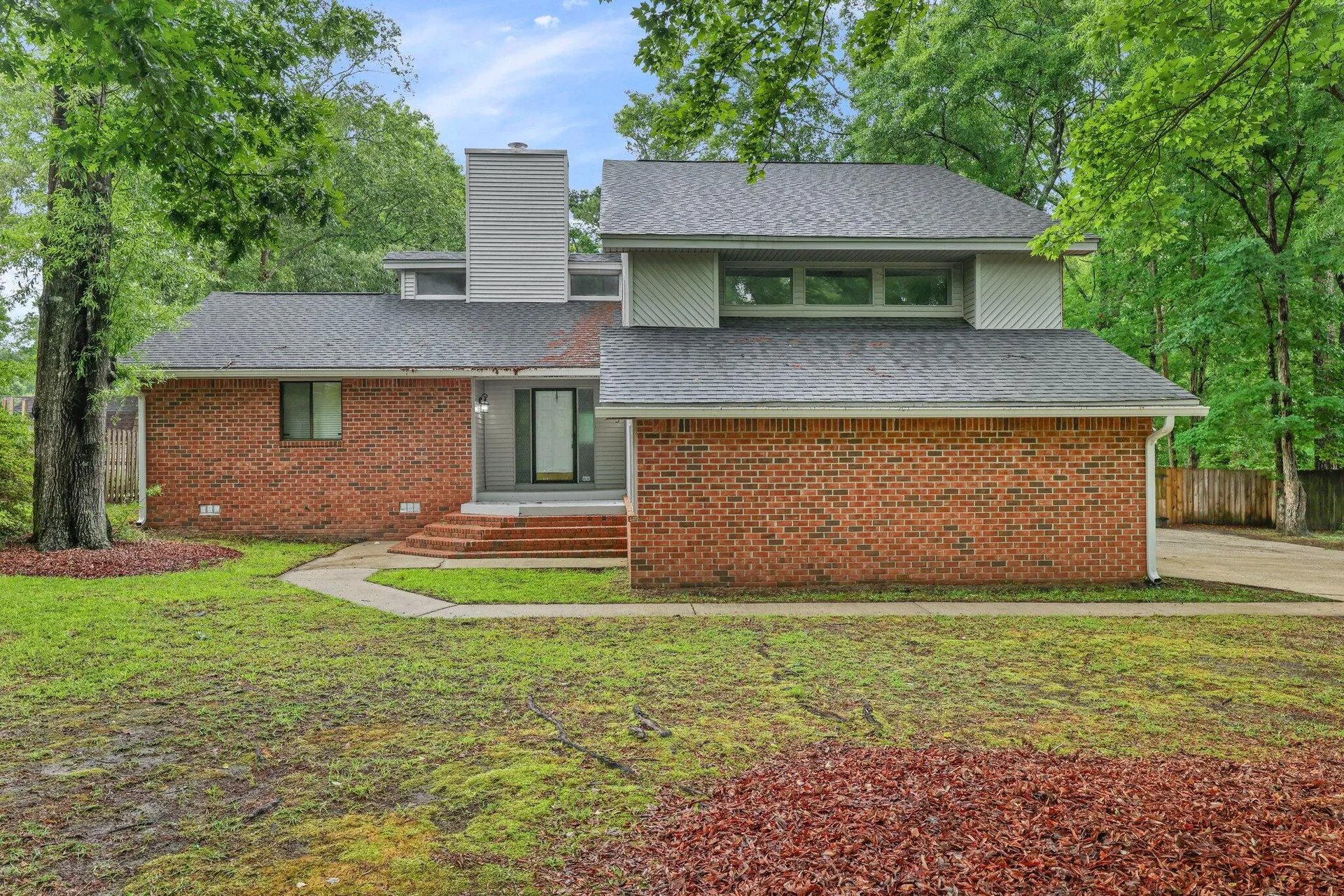 105 Londonderry Road