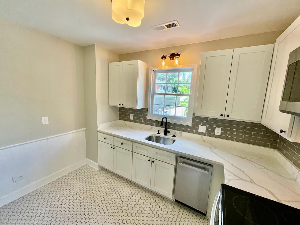 Property image 4 at 104 Nassau Street, Charleston, SC 29403