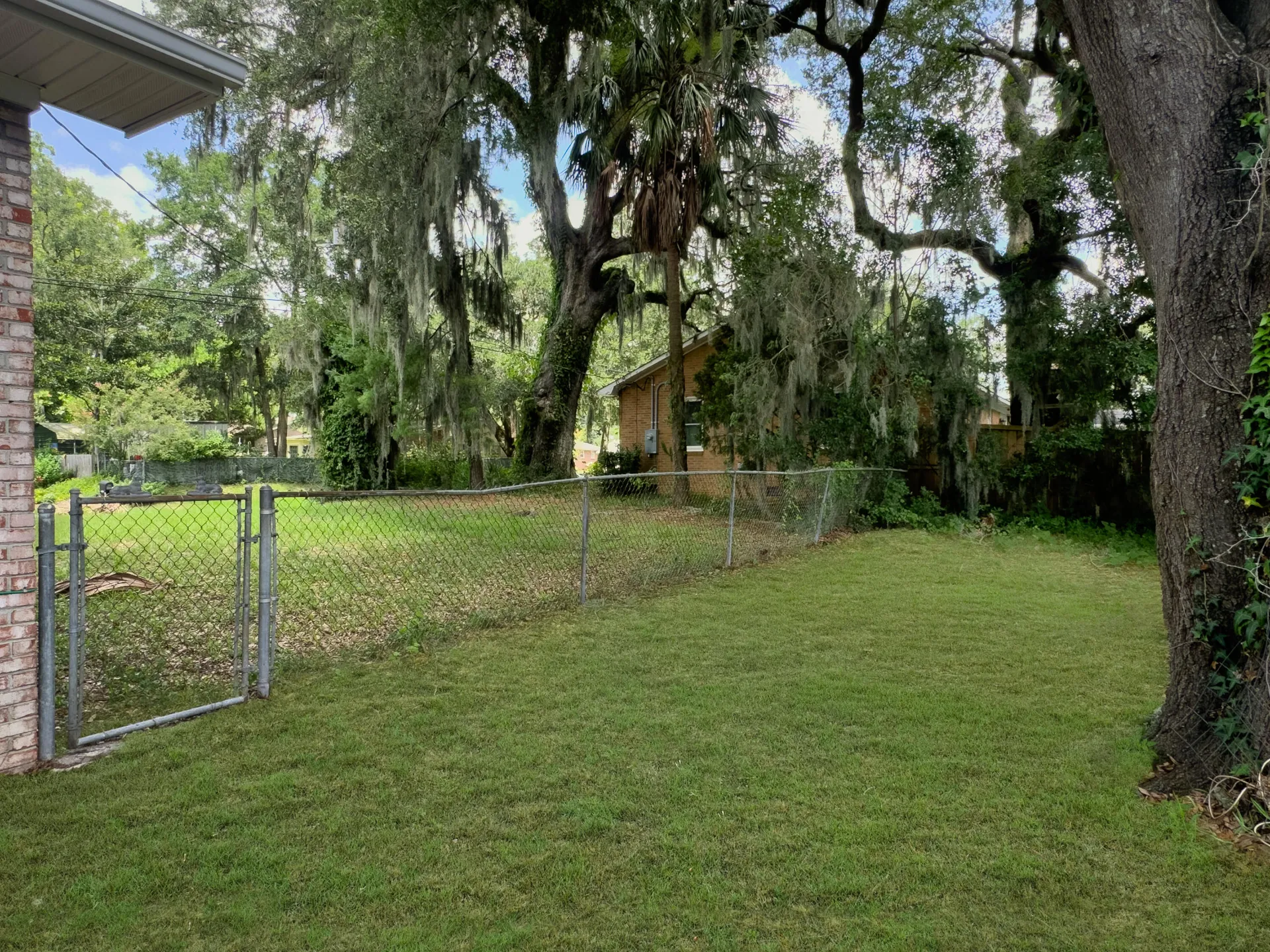 Property image 3 at 4644 Winona Street, North Charleston, SC 29405
