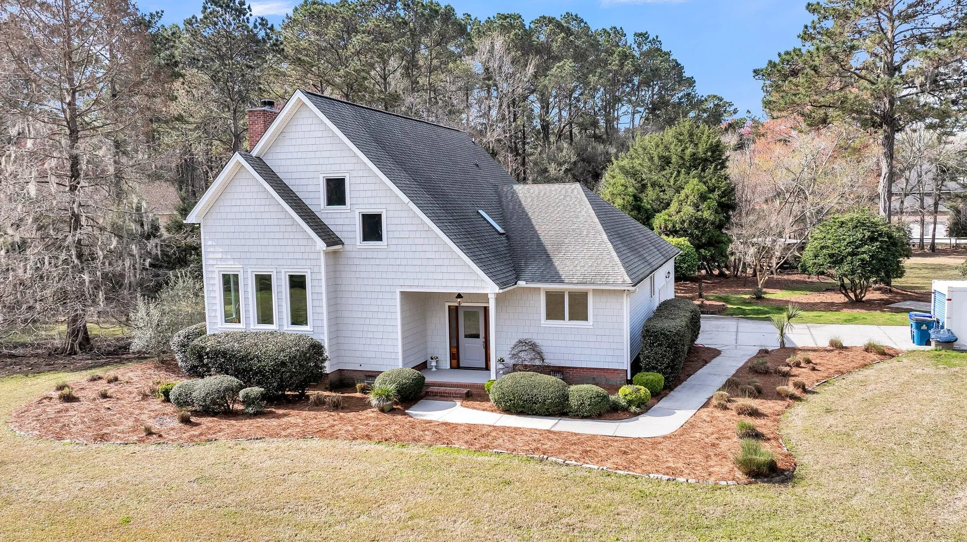 2224 Shoreline Drive