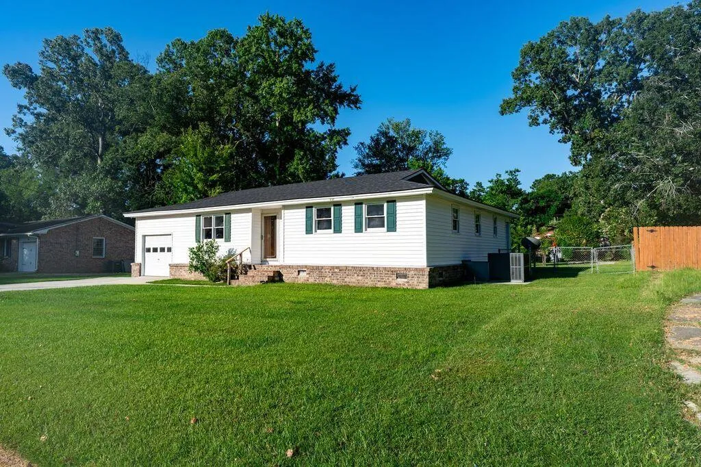 102 Jackson Road