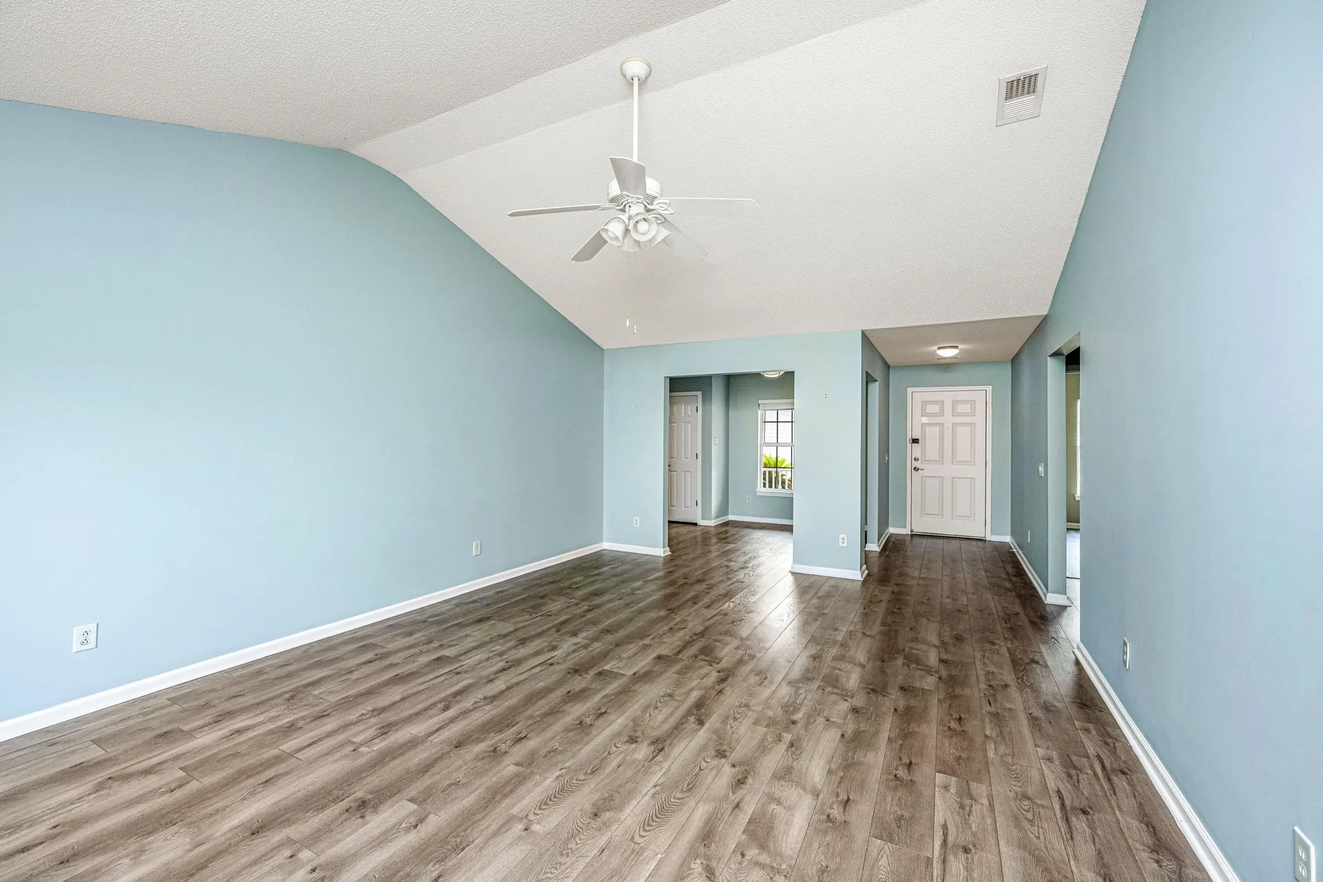 Property image 5 at 129 Dovetail Circle, Summerville, SC 29483