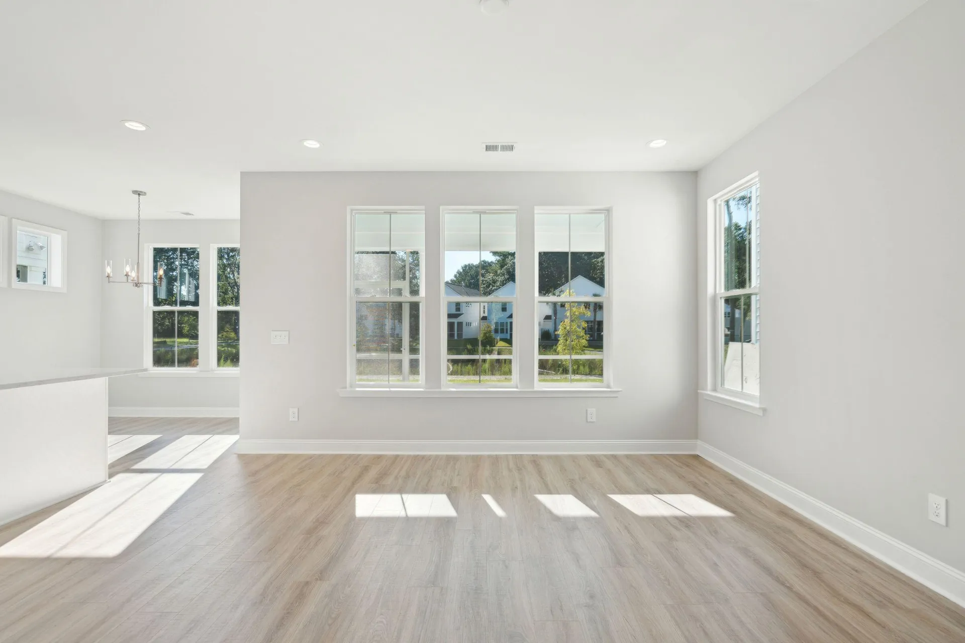 Property image 4 at 427 Queenview Lane, Charleston, SC 29414