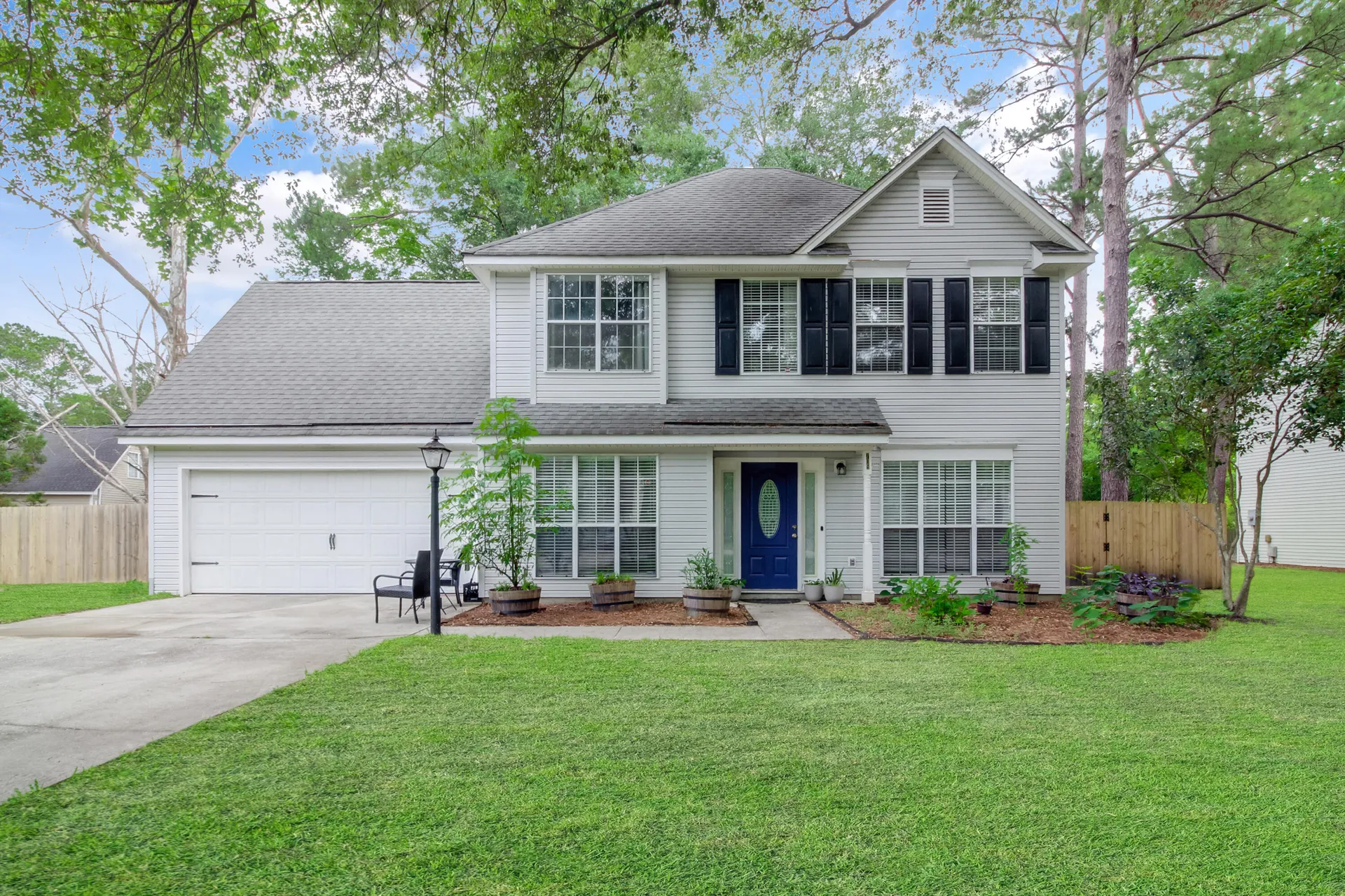 Gahagan, Summerville Community