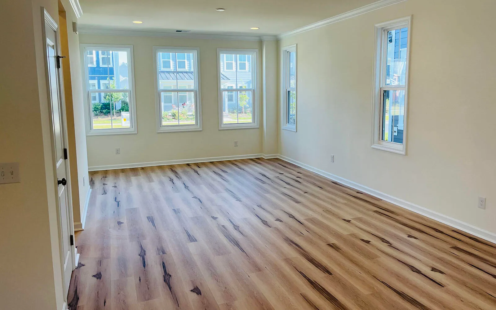 Property image 2 at 757 Blueway Avenue, Summerville, SC 29486