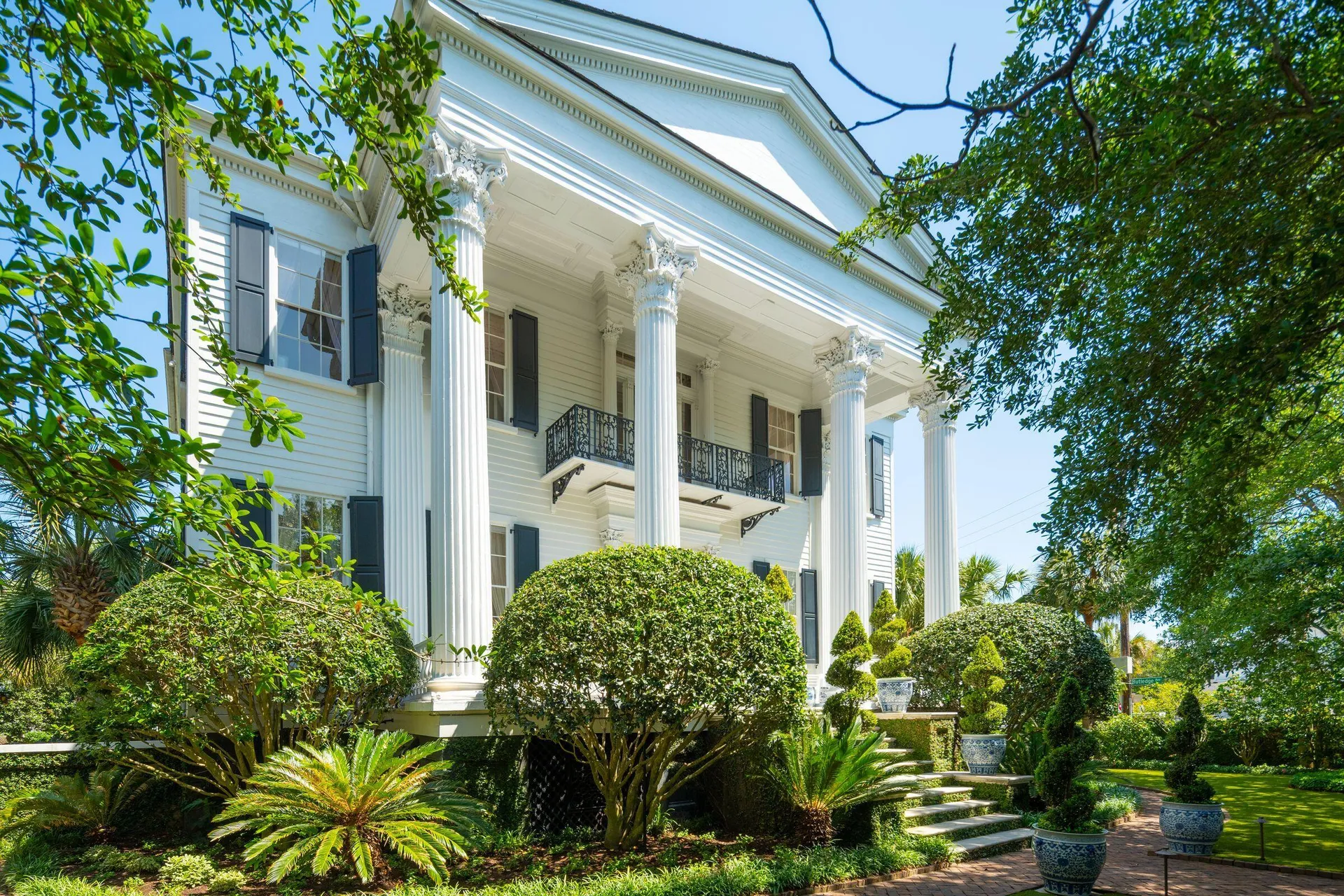 Property image 3 at 172 Tradd Street, Charleston, SC 29401
