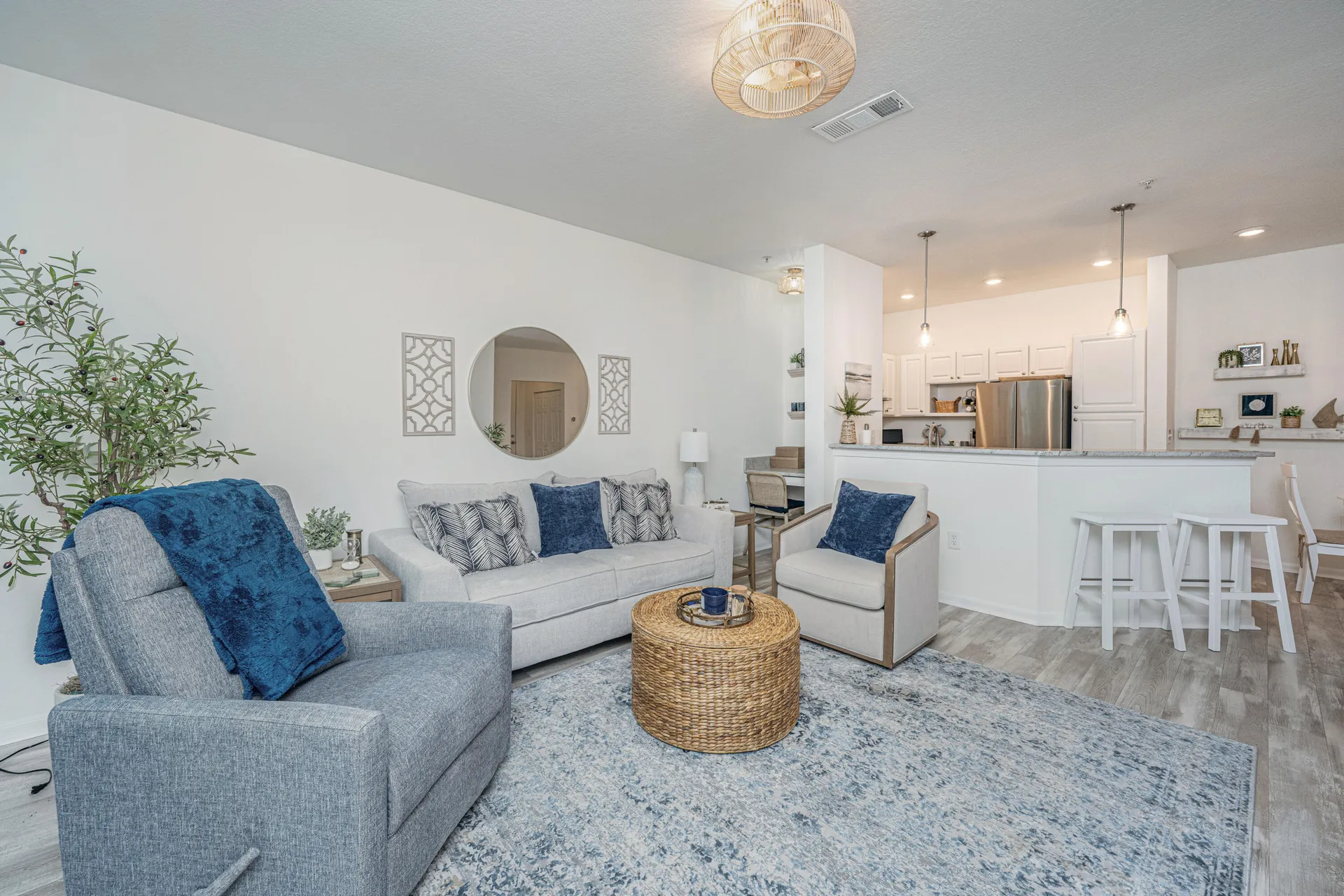 60 Fenwick Hall Allee 524