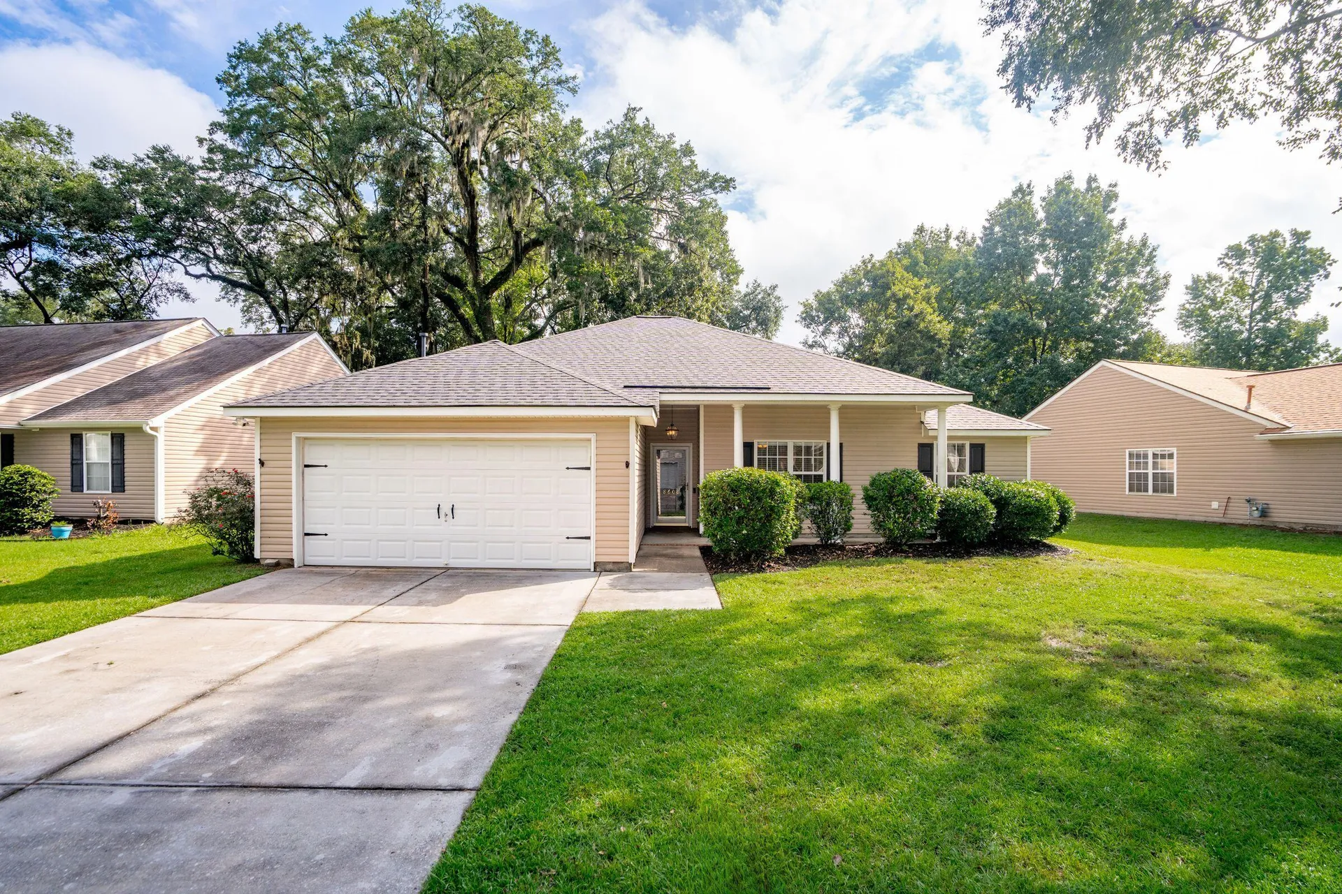 Property image 5 at 8608 Hickory Creek Lane, North Charleston, SC 29420