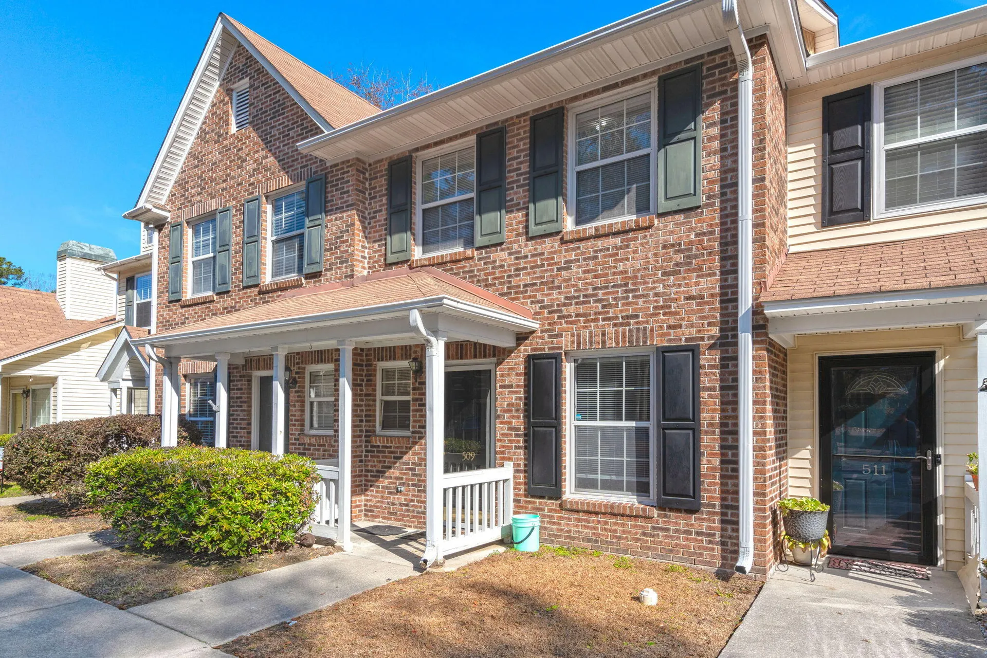 Regents Green, Summerville Community