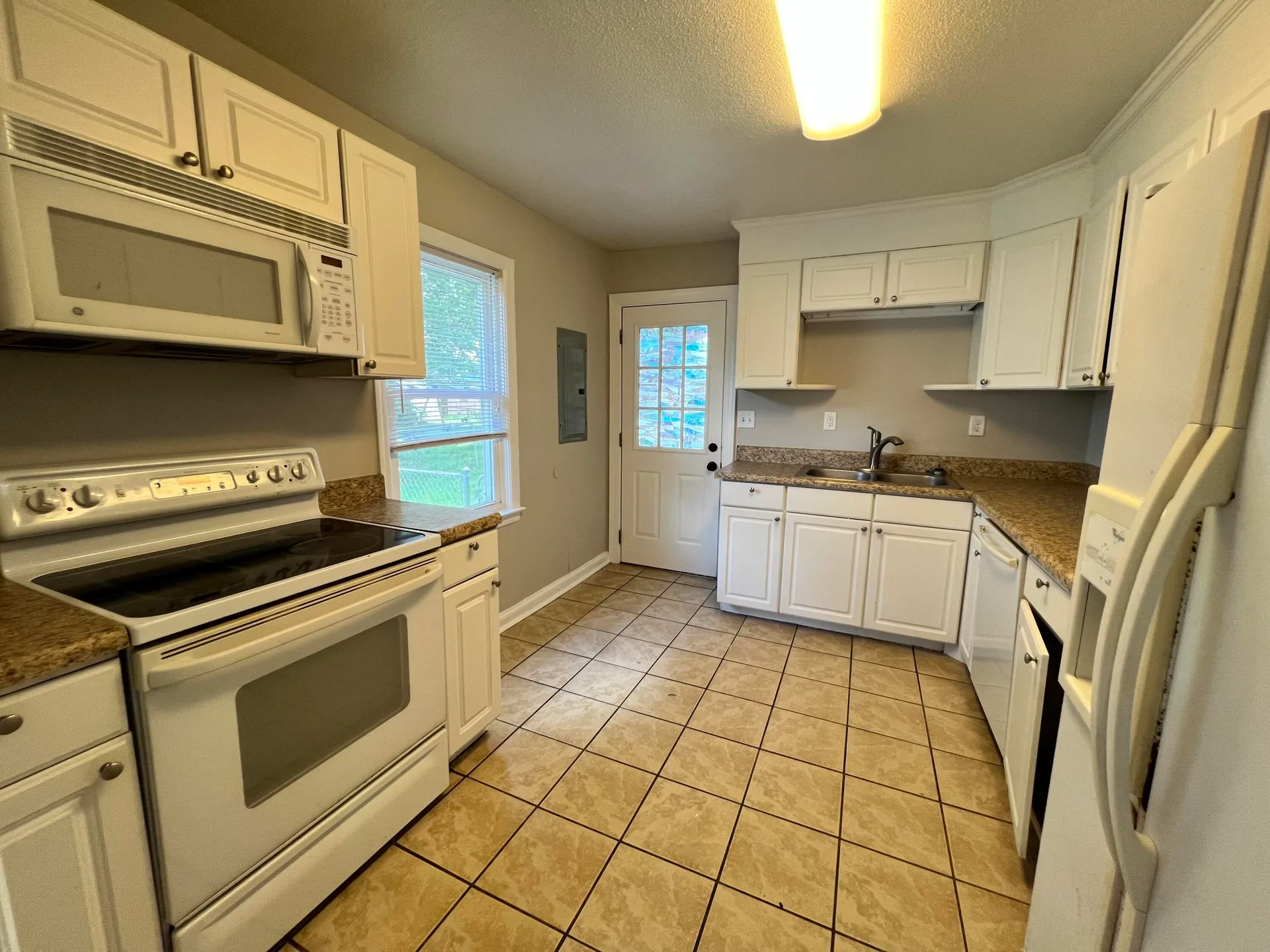 Property image 2 at 420 Sarah Drive, Goose Creek, SC 29445