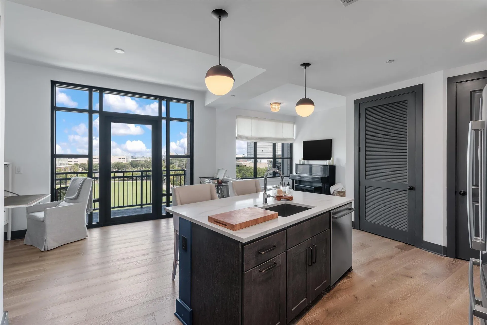 Property image 5 at 5 Gadsdenboro Street 501, Charleston, SC 29401