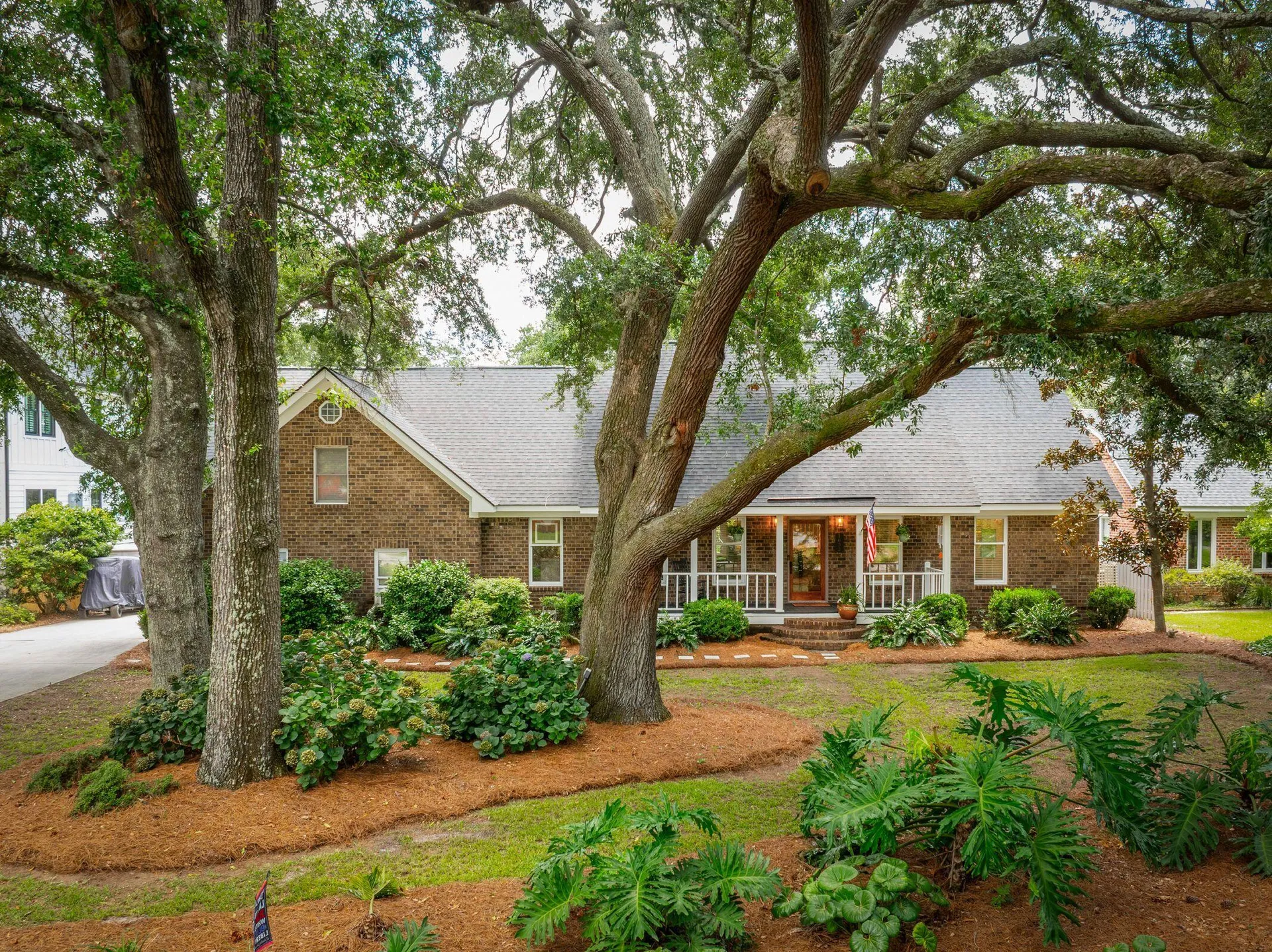 Clarks Point, Charleston Community