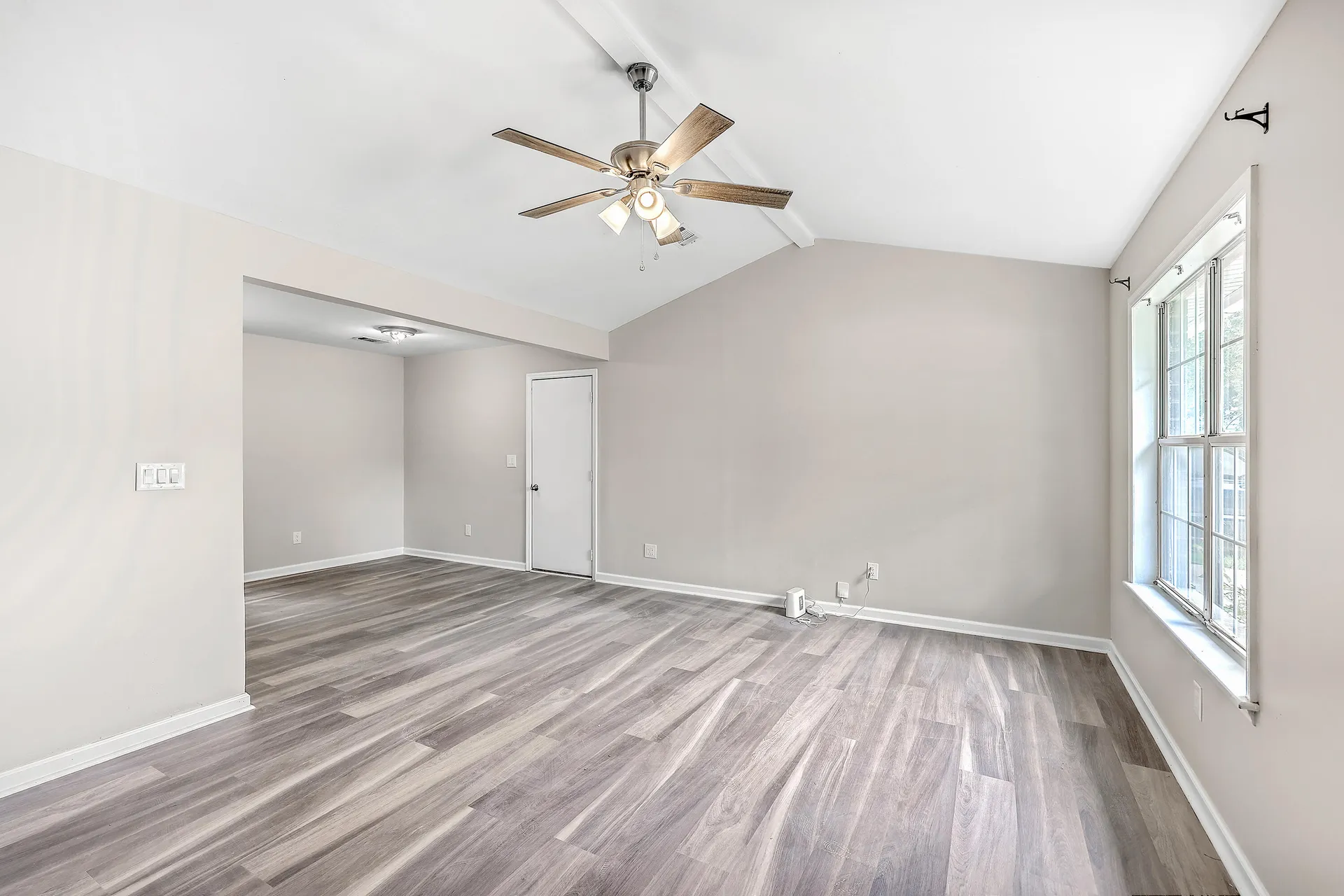Property image 4 at 607 Dolphin Drive, Summerville, SC 29485