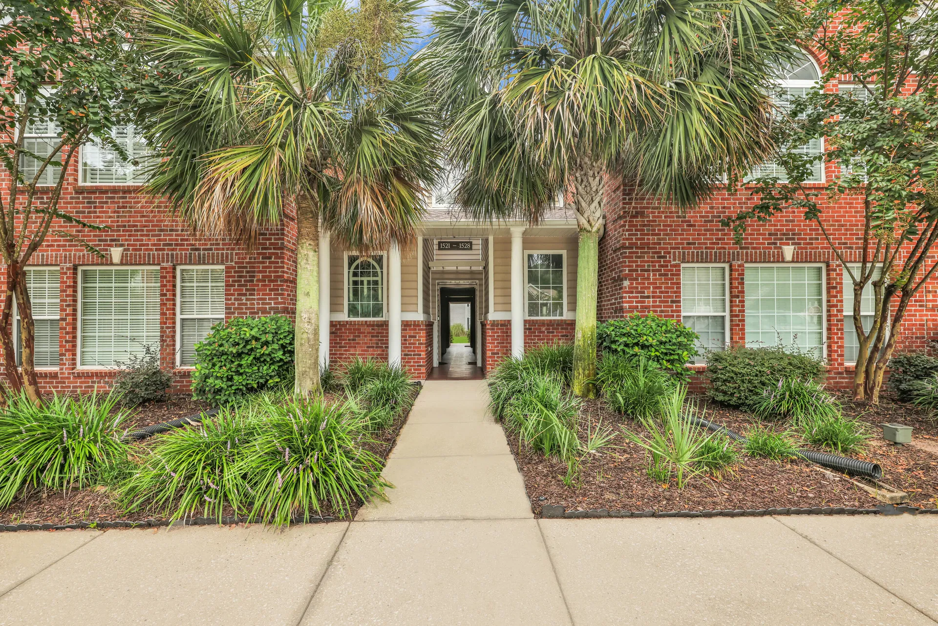 1528 Oxborough Circle