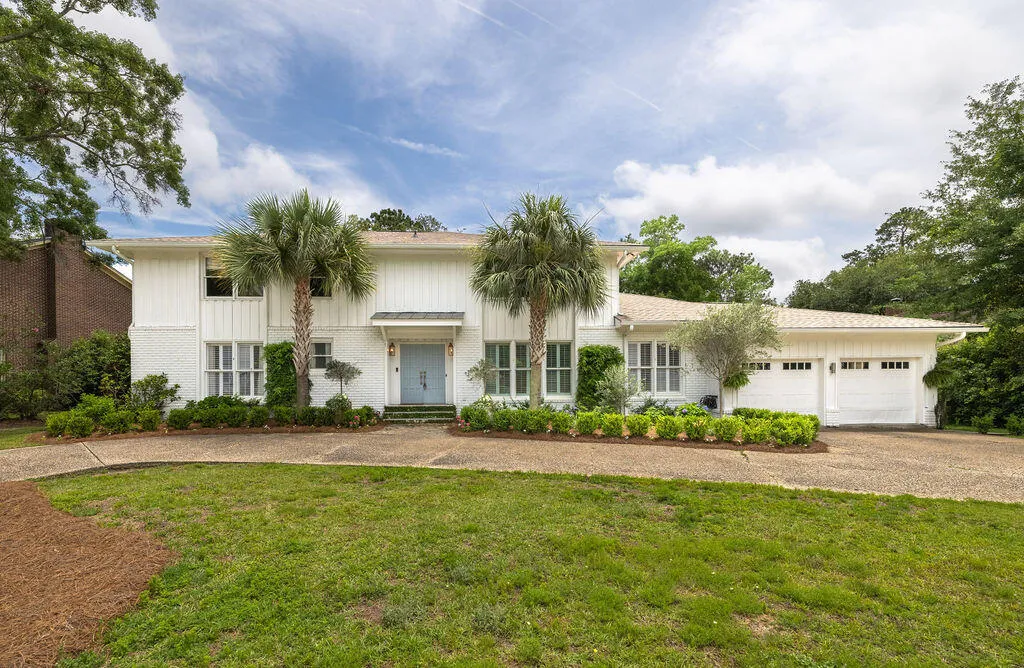 37 Fort Royal Avenue