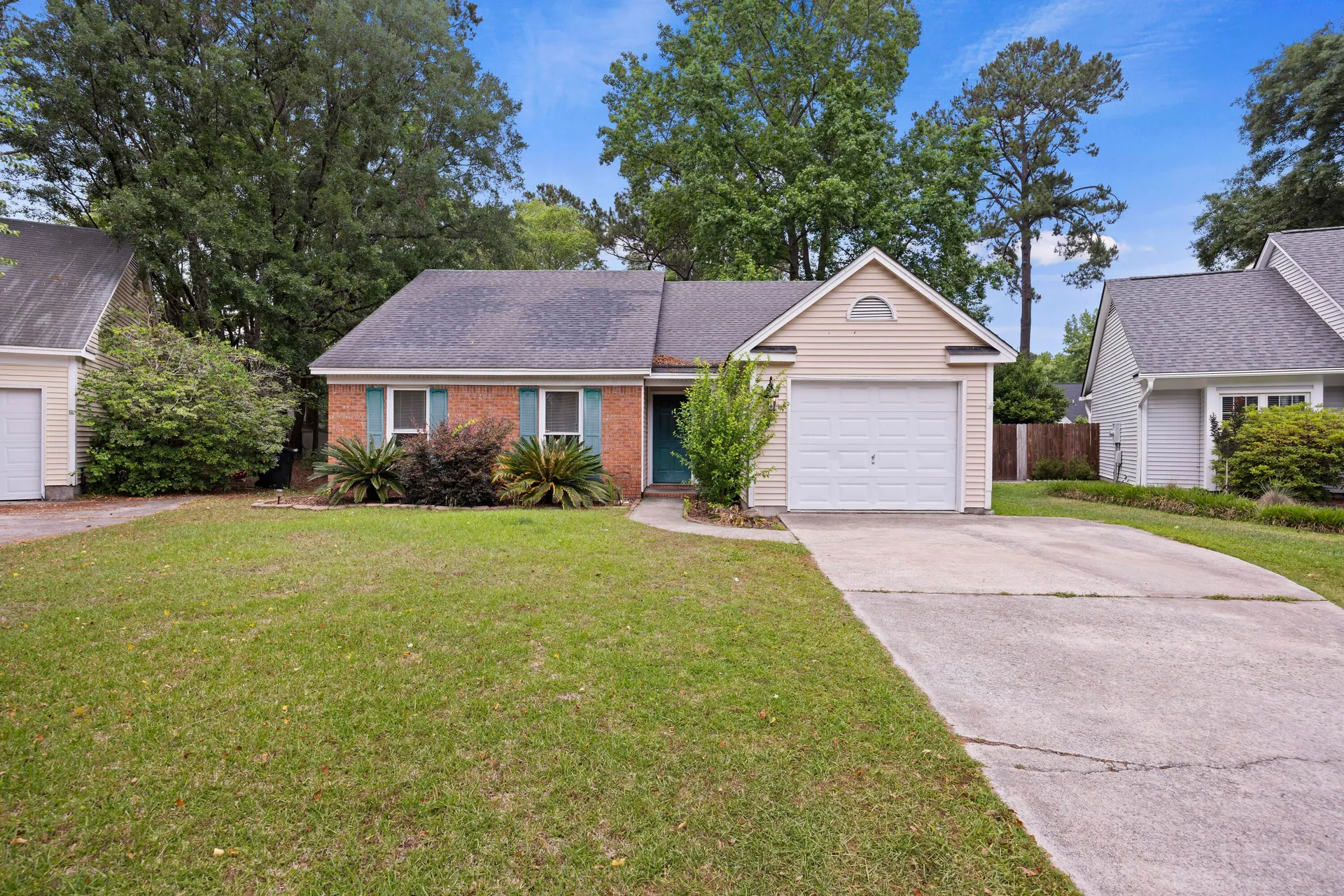 Property image 2 at 111 Macfarren Lane, Summerville, SC 29485